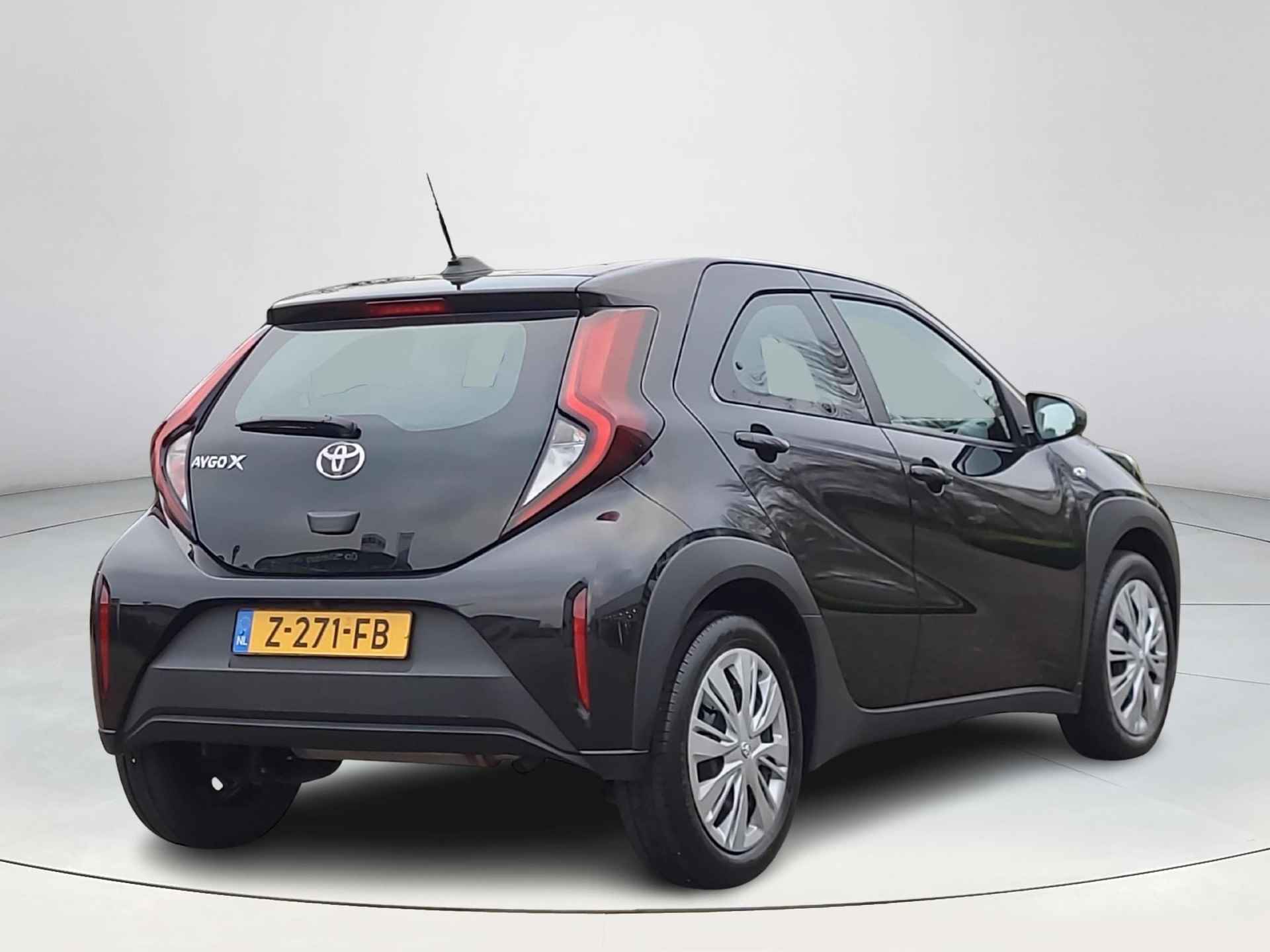 Toyota Aygo X 1.0 VVT-i MT Play | Apple CarPlay / Android Auto | Rijklaarprijs incl. garantie | - 6/30