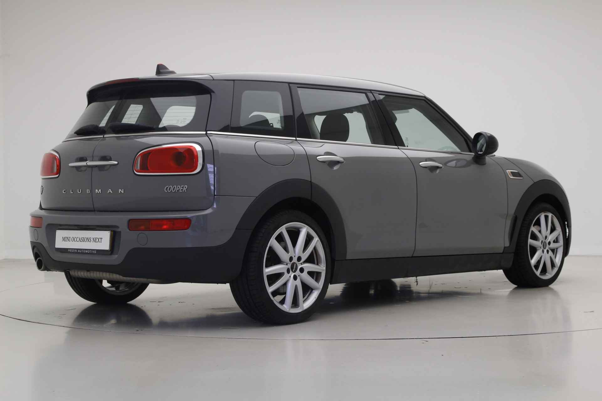 MINI Clubman Cooper | Trekhaak | CarPlay | Navigatie | Airco | 2 jaar MINI Garantie! - 3/32