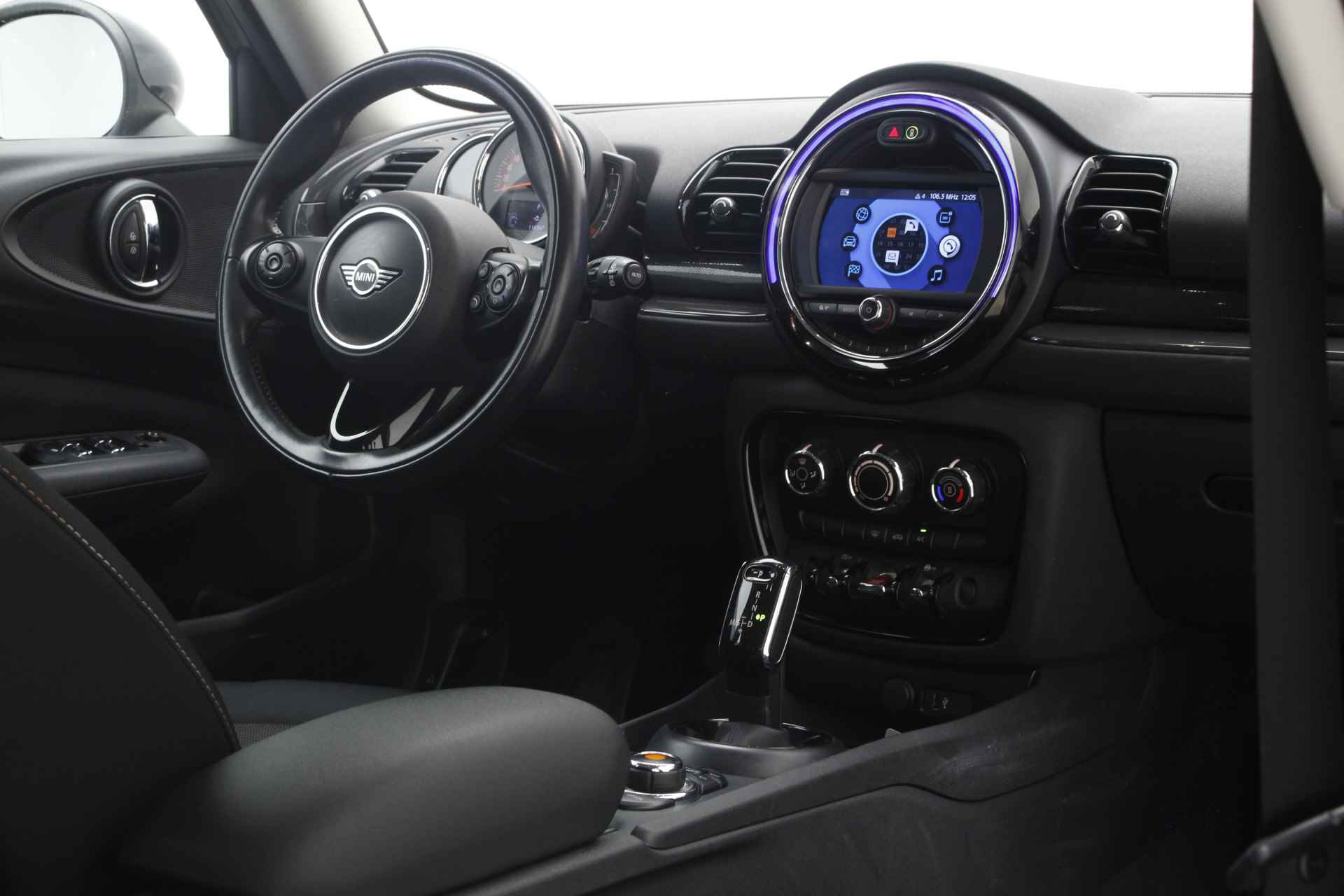 MINI Clubman Cooper | Trekhaak | CarPlay | Navigatie | Airco | 2 jaar MINI Garantie! - 22/32