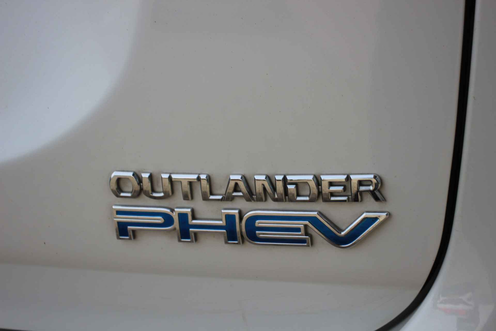 Mitsubishi Outlander 2.0 PHEV Instyle+ | Leder | Schuifdak | Navi. | Camera | ACC - 18/30