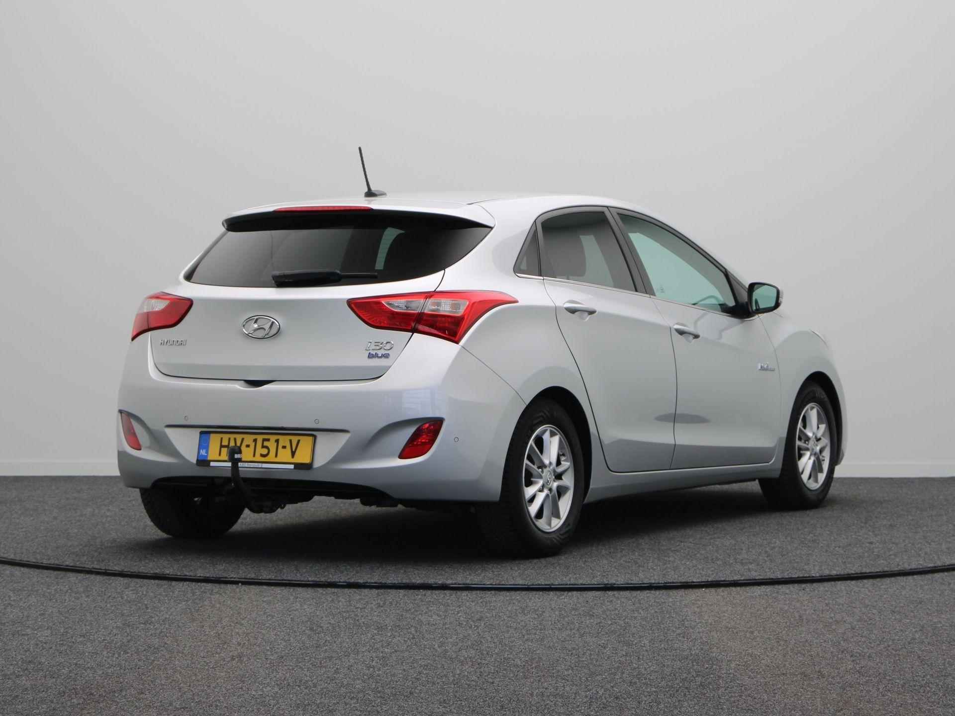 Hyundai i30 1.6 GDI i-Motion Plus | Trekhaak | Achteruitrij Camera | Climate Control | All Season Banden | Navigatie | - 11/50