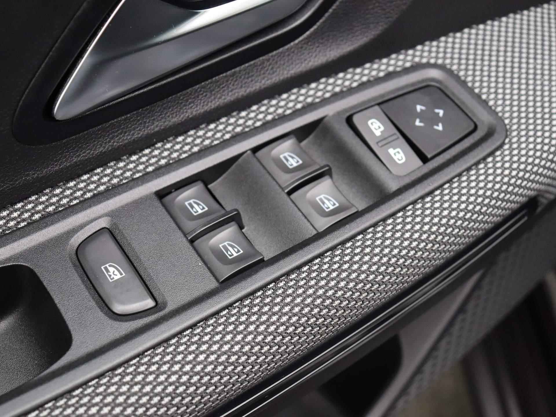 Dacia Jogger TCe 110pk Extreme 7p. | Pack Extreme | Apple Carplay / Android Auto | Stoelverwarming | Dodehoekdetectie | 1e eigenaar | Achteruitrijcamera | - 18/41