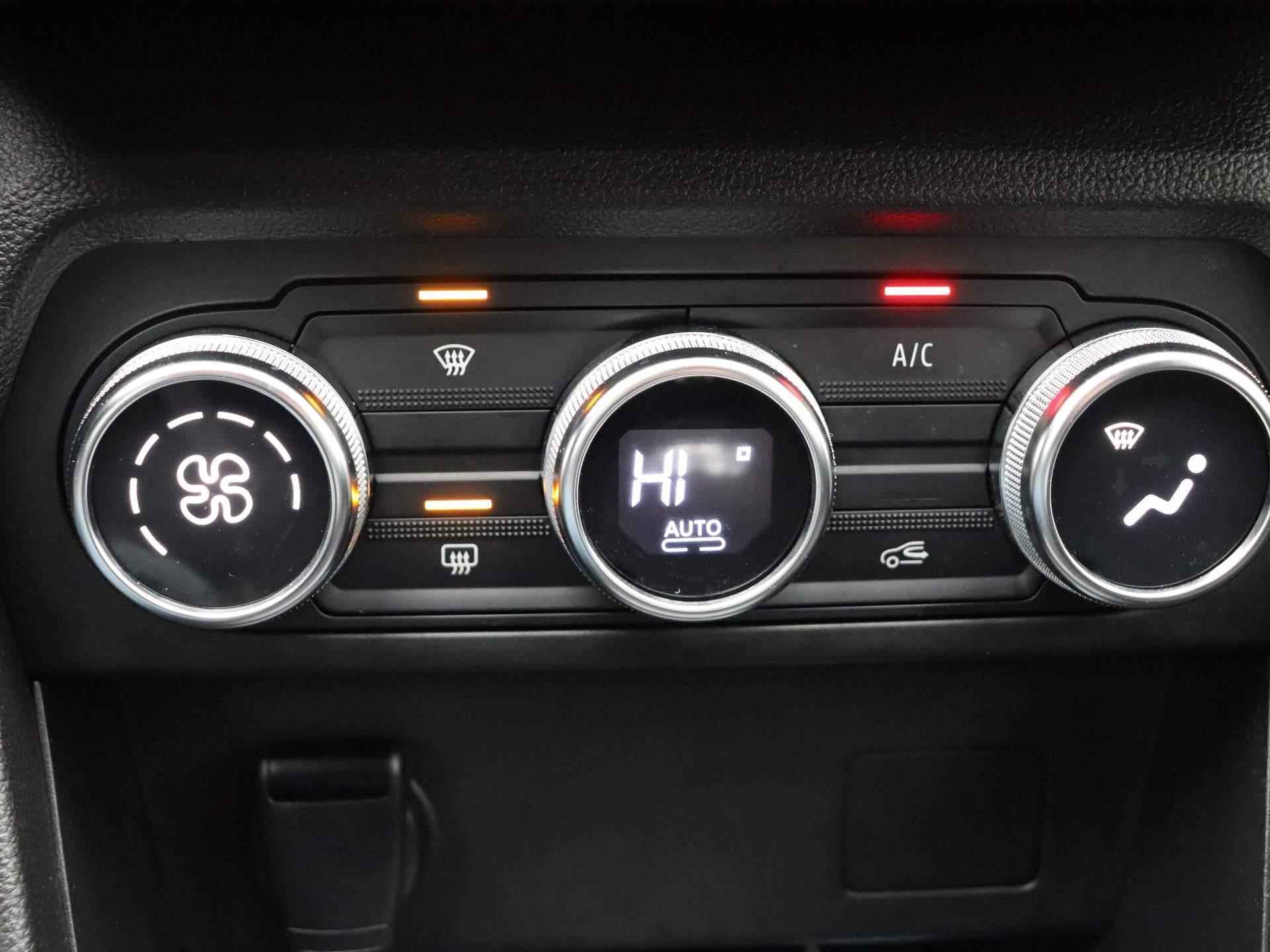 Dacia Jogger TCe 110pk Extreme 7p. | Pack Extreme | Apple Carplay / Android Auto | Stoelverwarming | Dodehoekdetectie | 1e eigenaar | Achteruitrijcamera | - 29/41