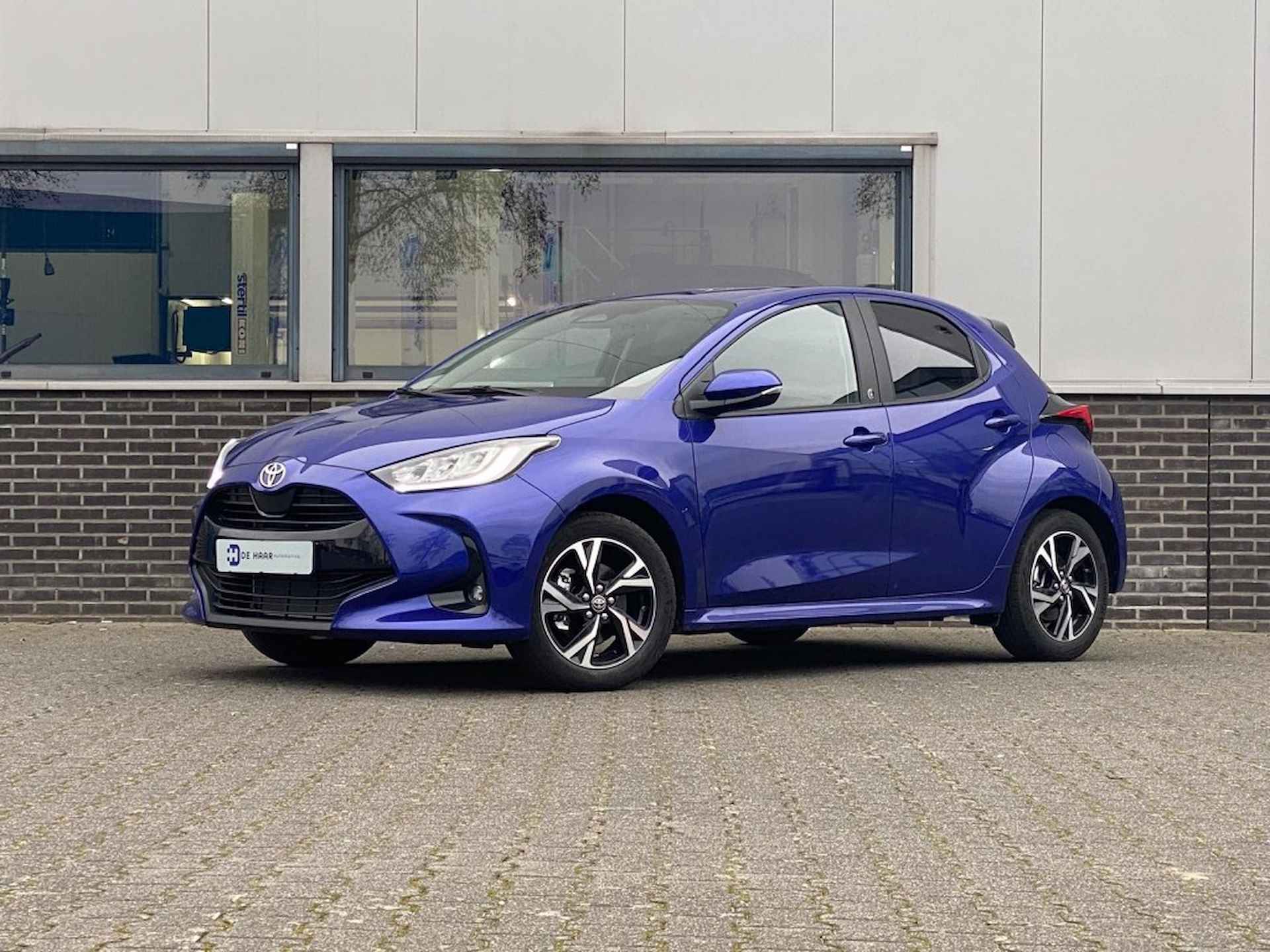 TOYOTA Yaris 1.5 Hybrid Dynamic -Sensoren Voor+Aachter - Carplay - LED - Came - 2/25