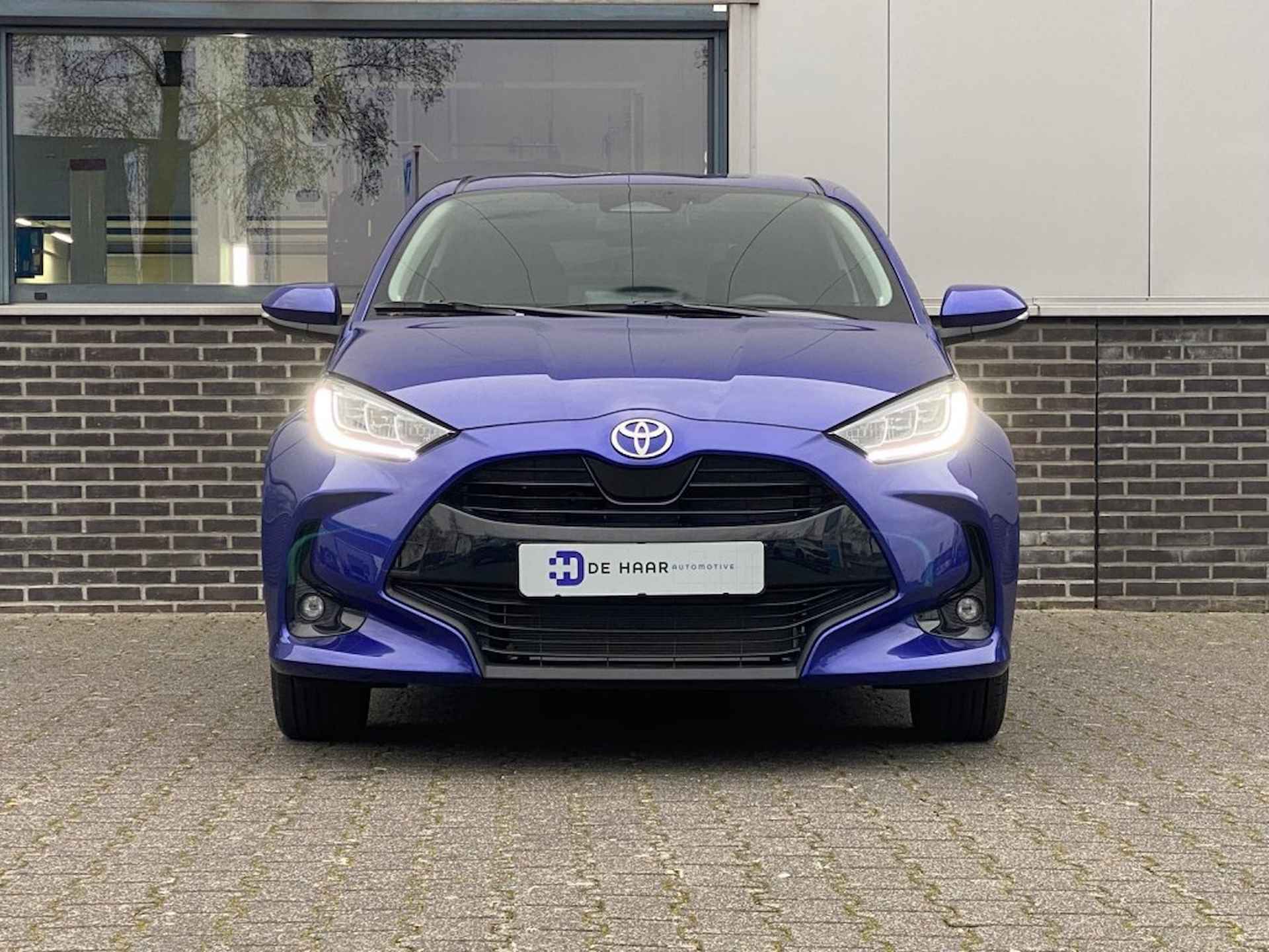 TOYOTA Yaris 1.5 Hybrid Dynamic -Sensoren Voor+Aachter - Carplay - LED - Came - 9/25