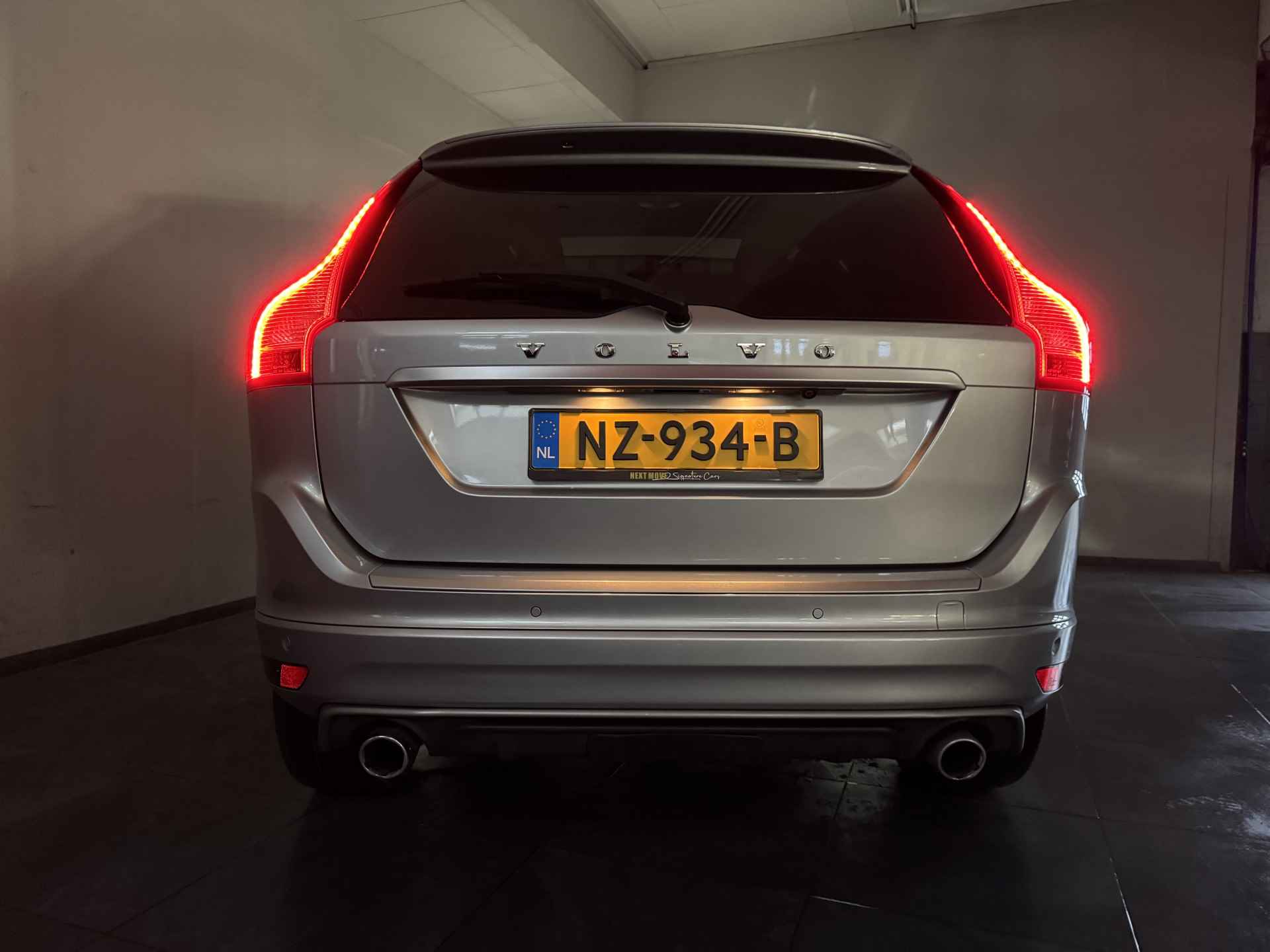 Volvo XC60 2.0 D4 FWD R-Design ✅ Panoramadak ✅ R-Design ✅ Harman/Kardon ✅ Trekhaak ✅ Stoelverwarming ✅ Adaptive Cruise Control ✅ Stuurverwarming ✅ - 71/82