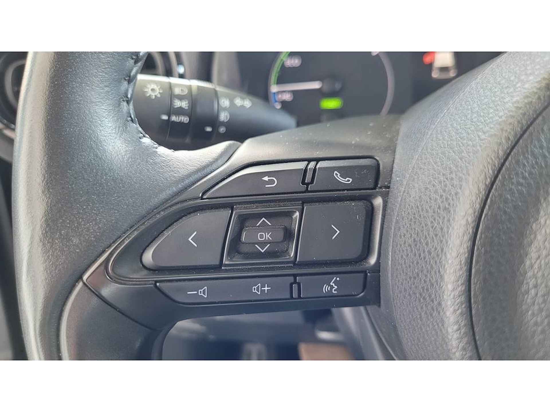 Toyota Yaris 1.5 Hybrid Apple-carplay Trekhaak Stoelverw - 14/19