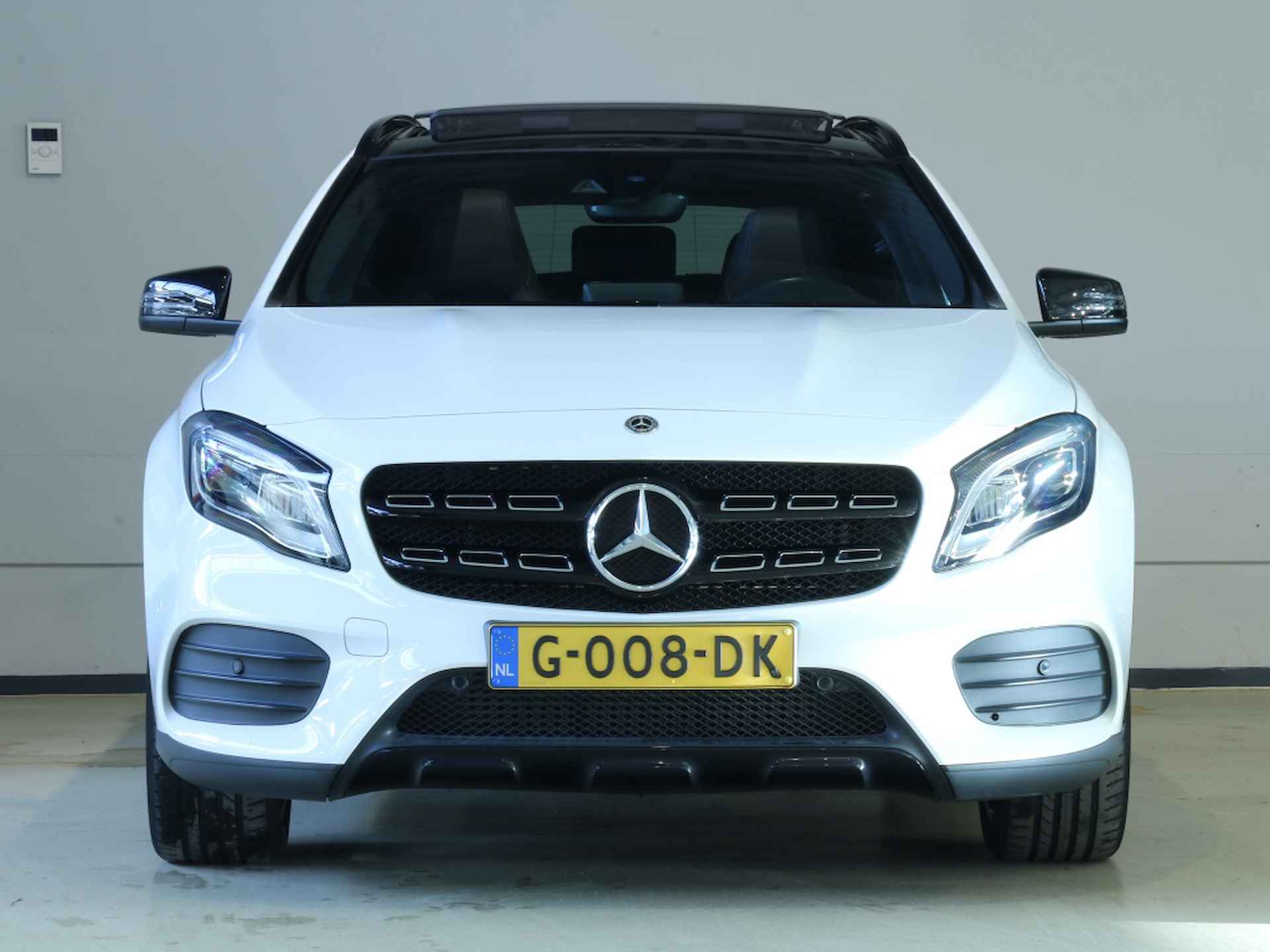 Mercedes-benz GLA-klasse 180 AMG * ALL-IN PRIJS * 1 JAAR GARANTIE - 6/25