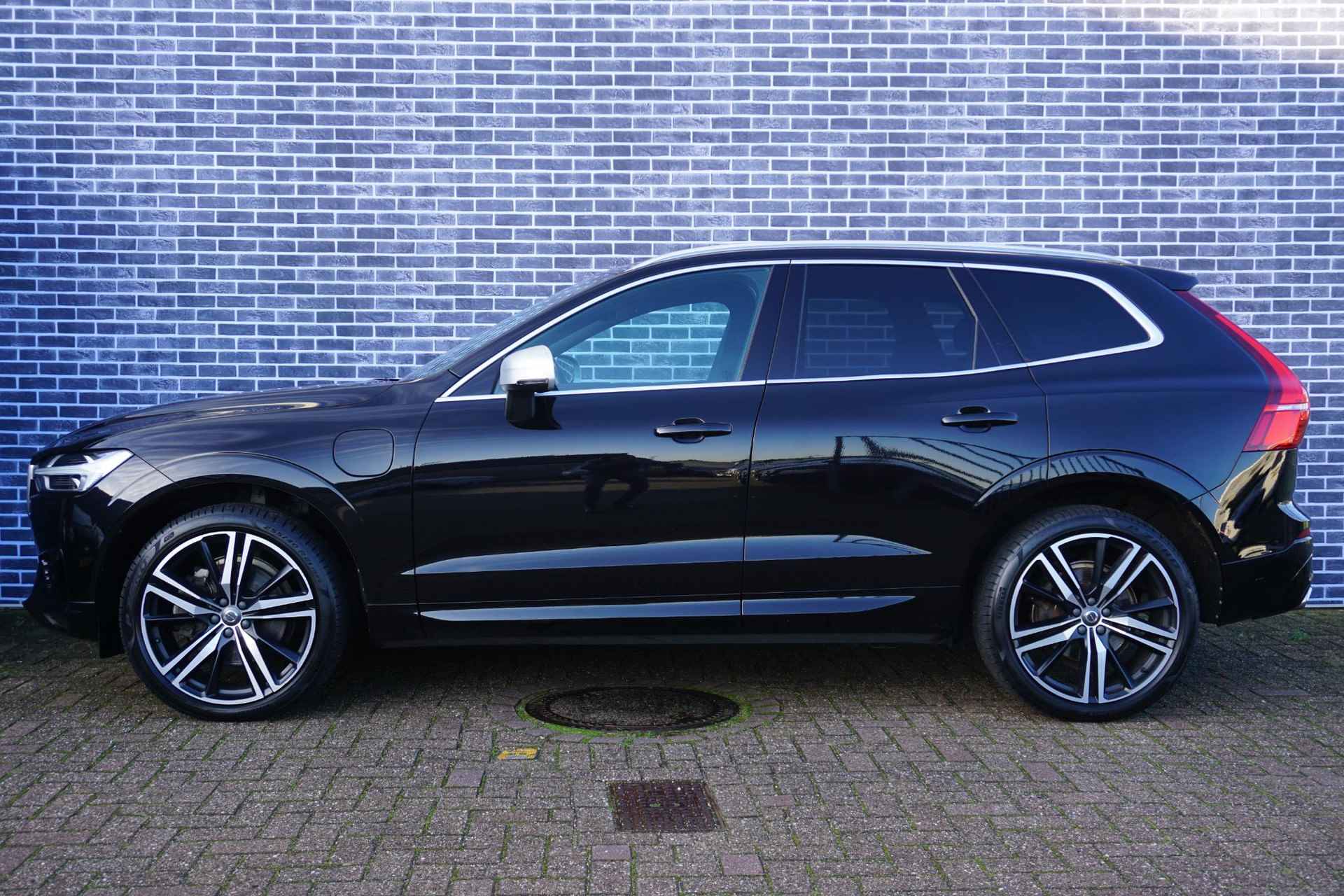 Volvo XC60 2.0 T8 Twin Engine AWD R-Design | Trekhaak | Parkeercamera | Schuif/kantel Panoramadak | Leder | BLIS | Adaptieve cruise control | Pilot Assist | - 34/35