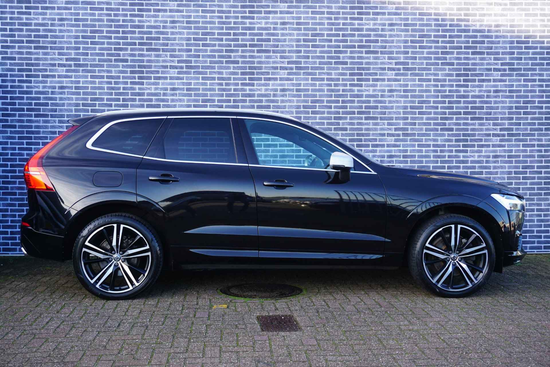 Volvo XC60 2.0 T8 Twin Engine AWD R-Design | Trekhaak | Parkeercamera | Schuif/kantel Panoramadak | Leder | BLIS | Adaptieve cruise control | Pilot Assist | - 35/35