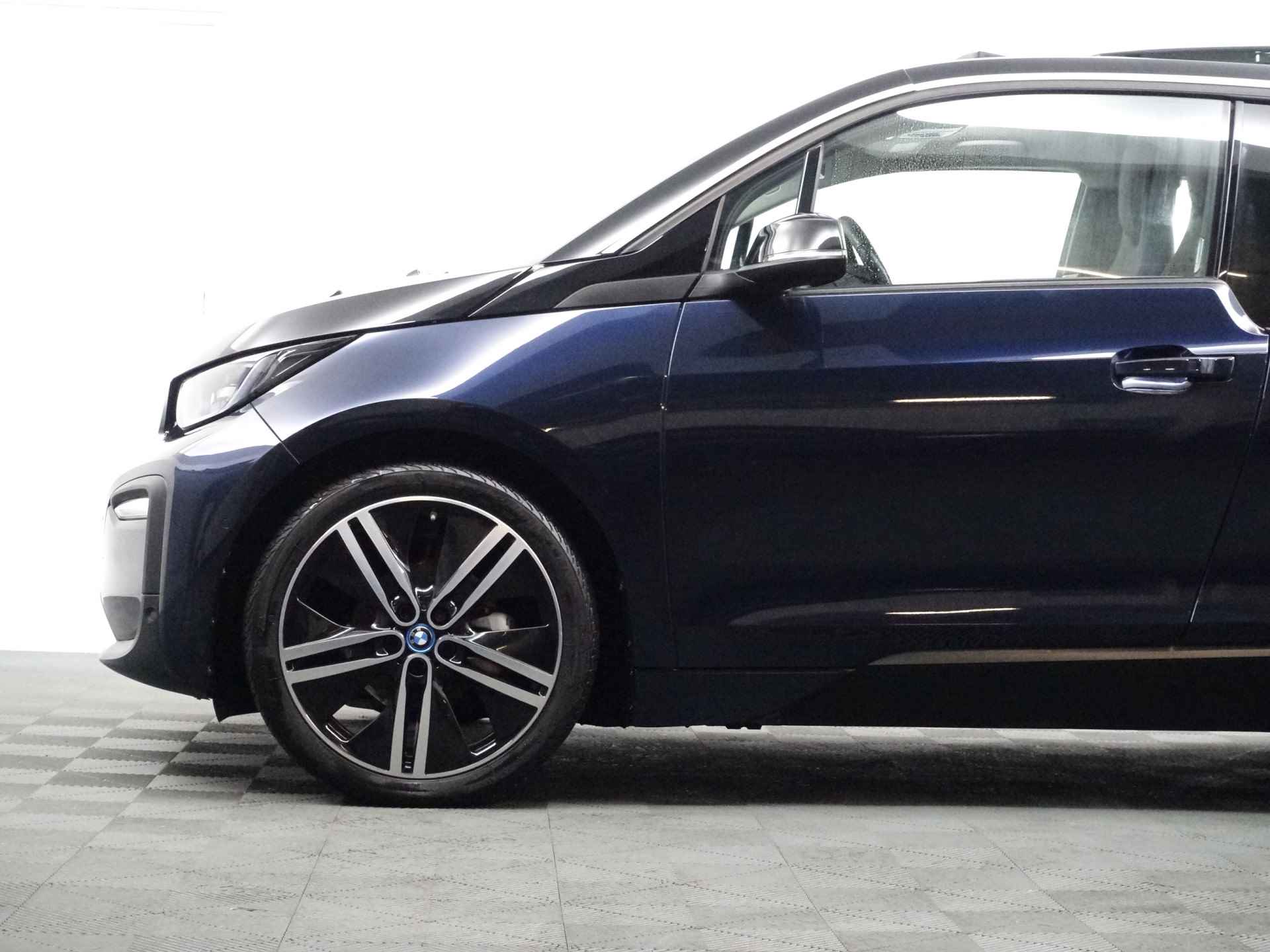 BMW i3 Basis iPerformance 94Ah 33 kWh M Sport- Panoramadak, Harman Kardon, Camera, Navi, Xenon Led, Stoelverwarming - 16/38