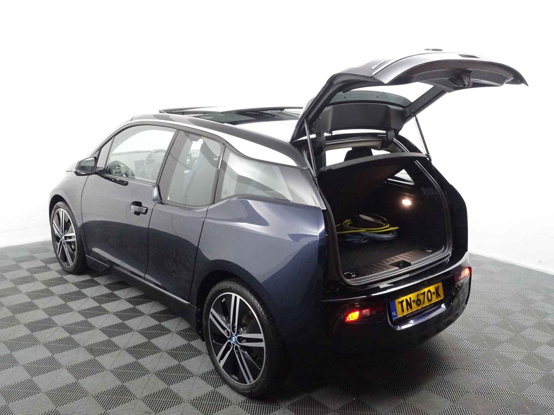 BMW i3 Basis iPerformance 94Ah 33 kWh M Sport- Panoramadak, Harman Kardon, Camera, Navi, Xenon Led, Stoelverwarming - 33/38