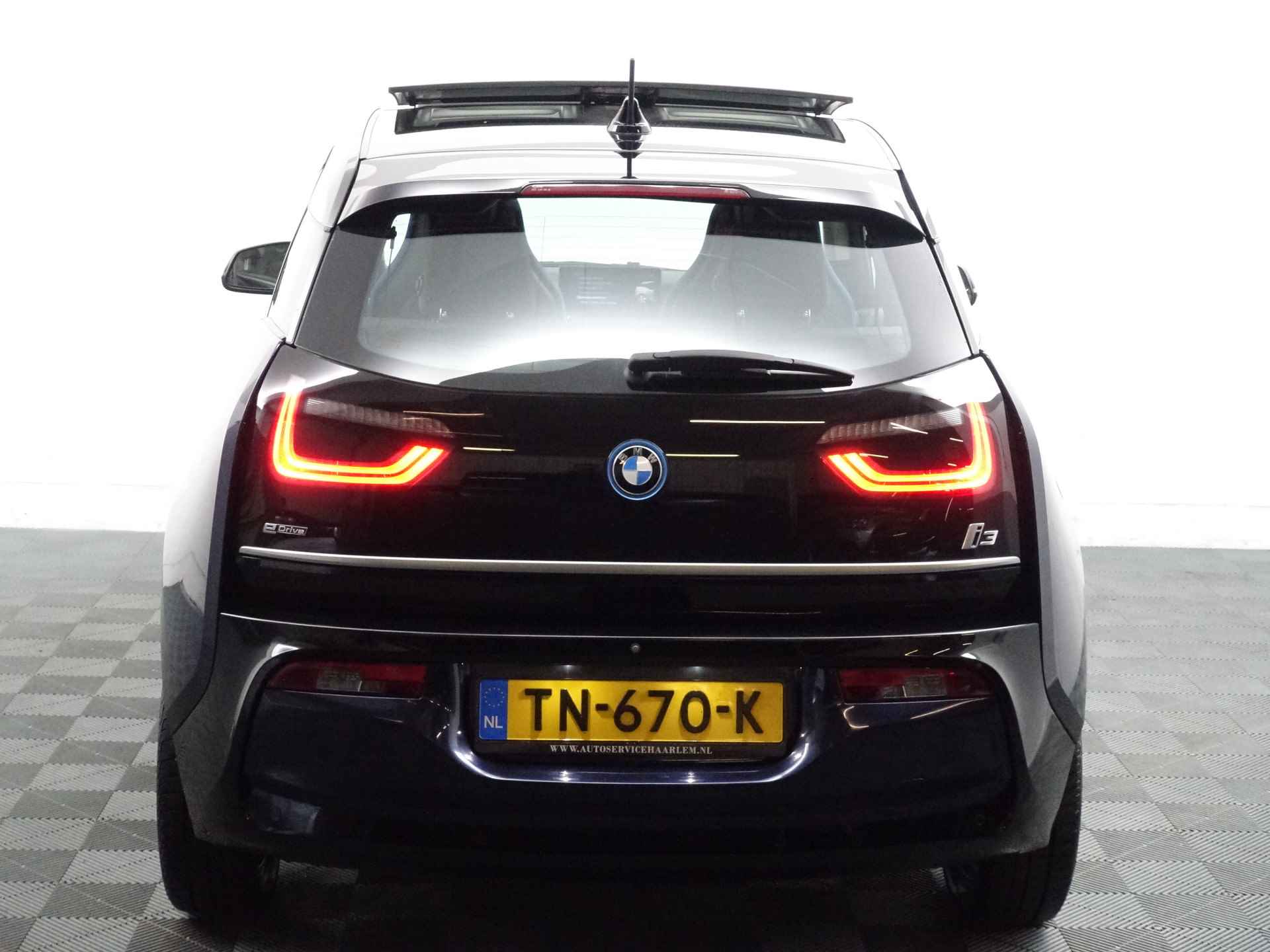 BMW i3 Basis iPerformance 94Ah 33 kWh M Sport- Panoramadak, Harman Kardon, Camera, Navi, Xenon Led, Stoelverwarming - 35/38