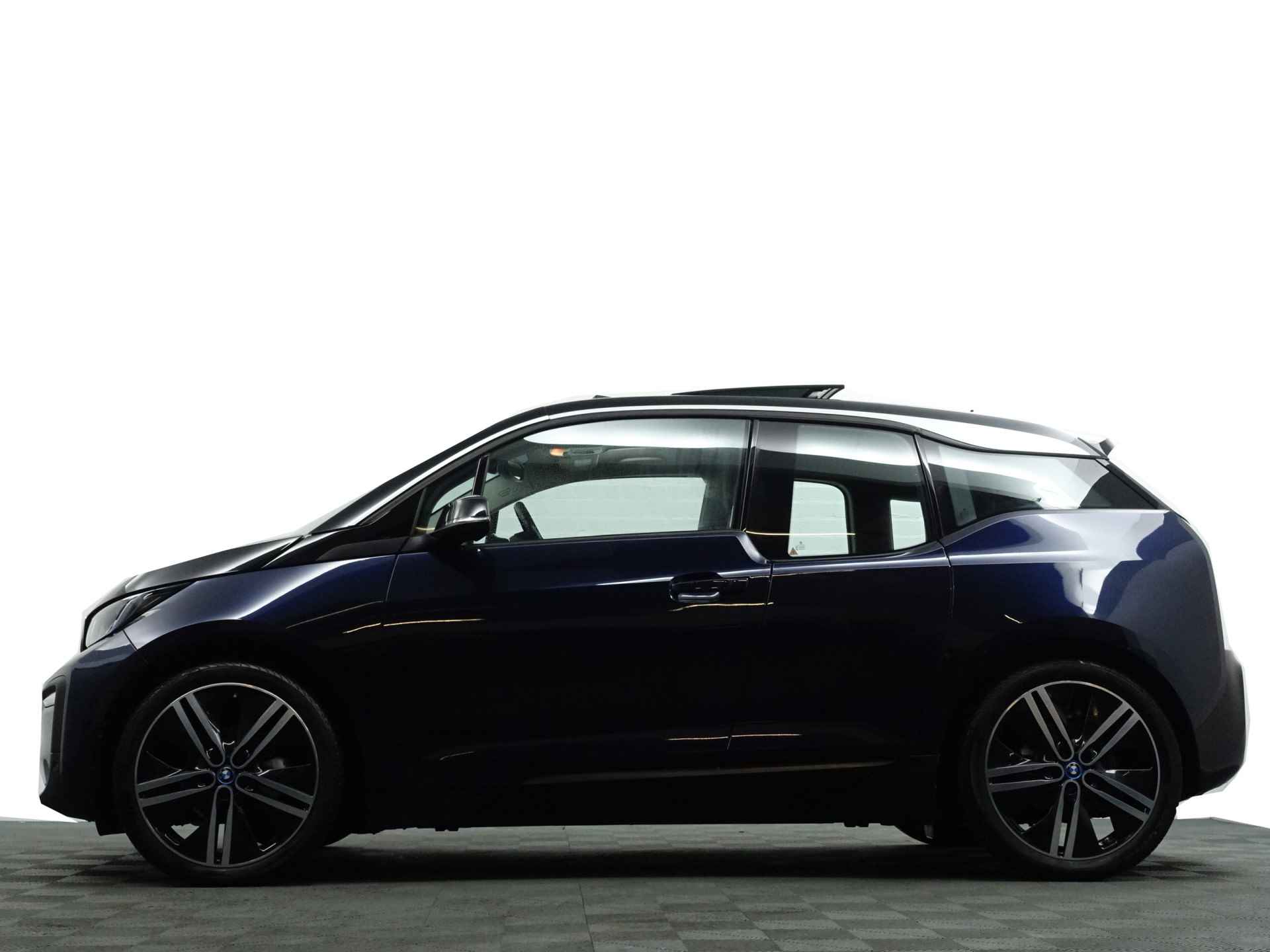 BMW i3 Basis iPerformance 94Ah 33 kWh M Sport- Panoramadak, Harman Kardon, Camera, Navi, Xenon Led, Stoelverwarming - 37/38