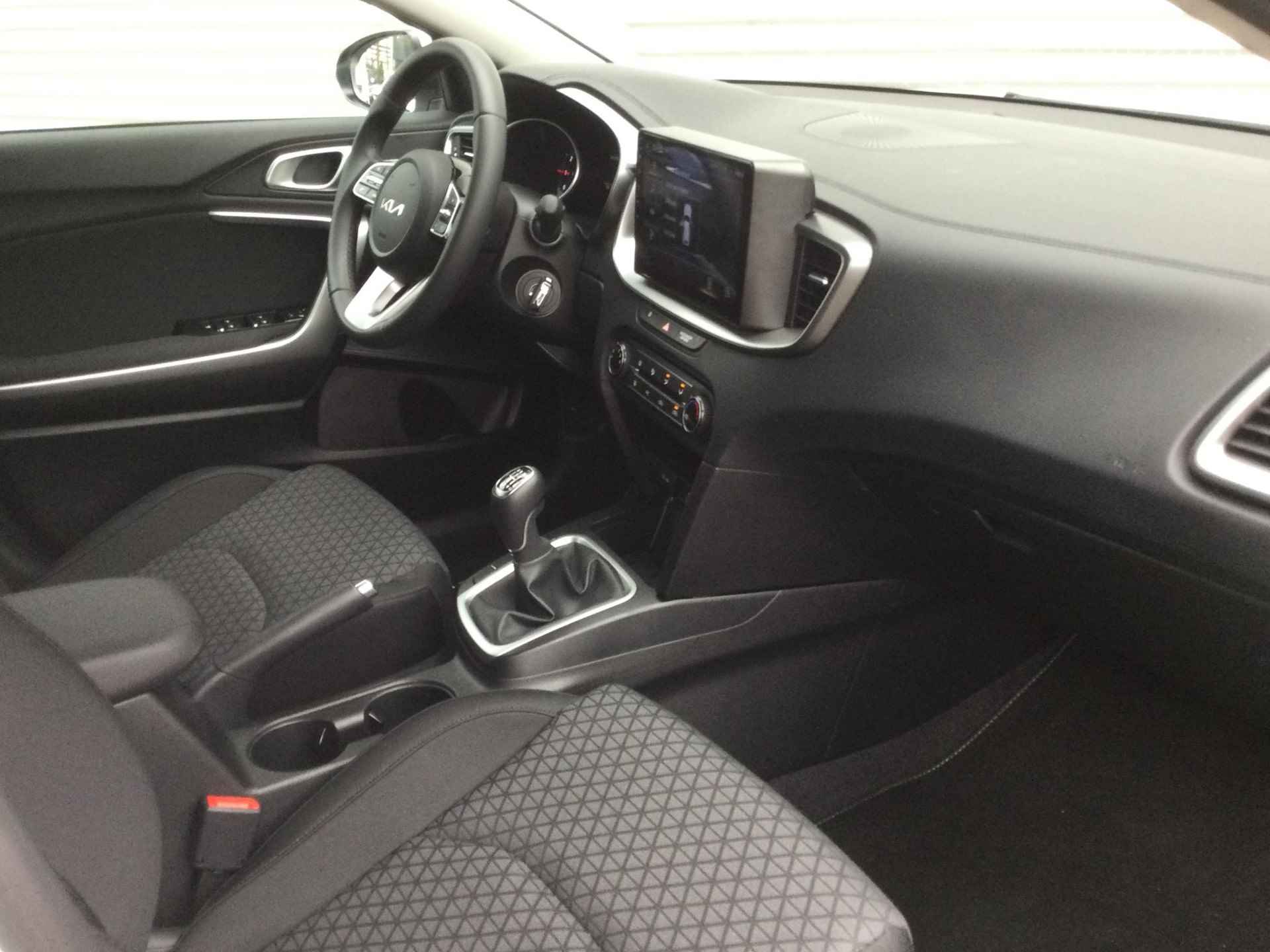 Kia Ceed 1.0 T-GDi Comfortline | Apple carplay | Camera | Cruise Control | - 12/25