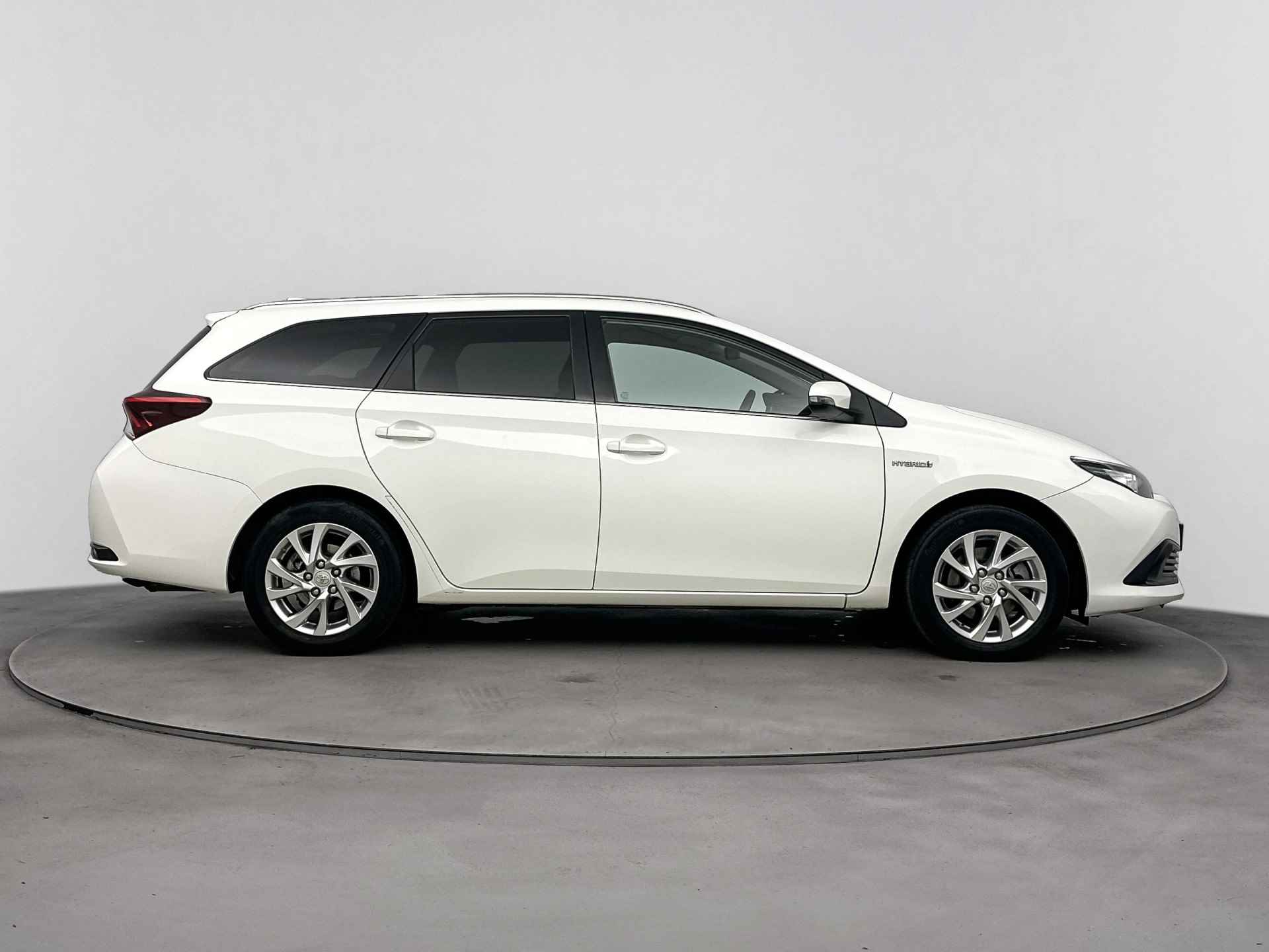 Toyota Auris Touring Sports 1.8 Hybrid Lease | Trekhaak | Panoramadak | Camera | Climate Control | - 14/41