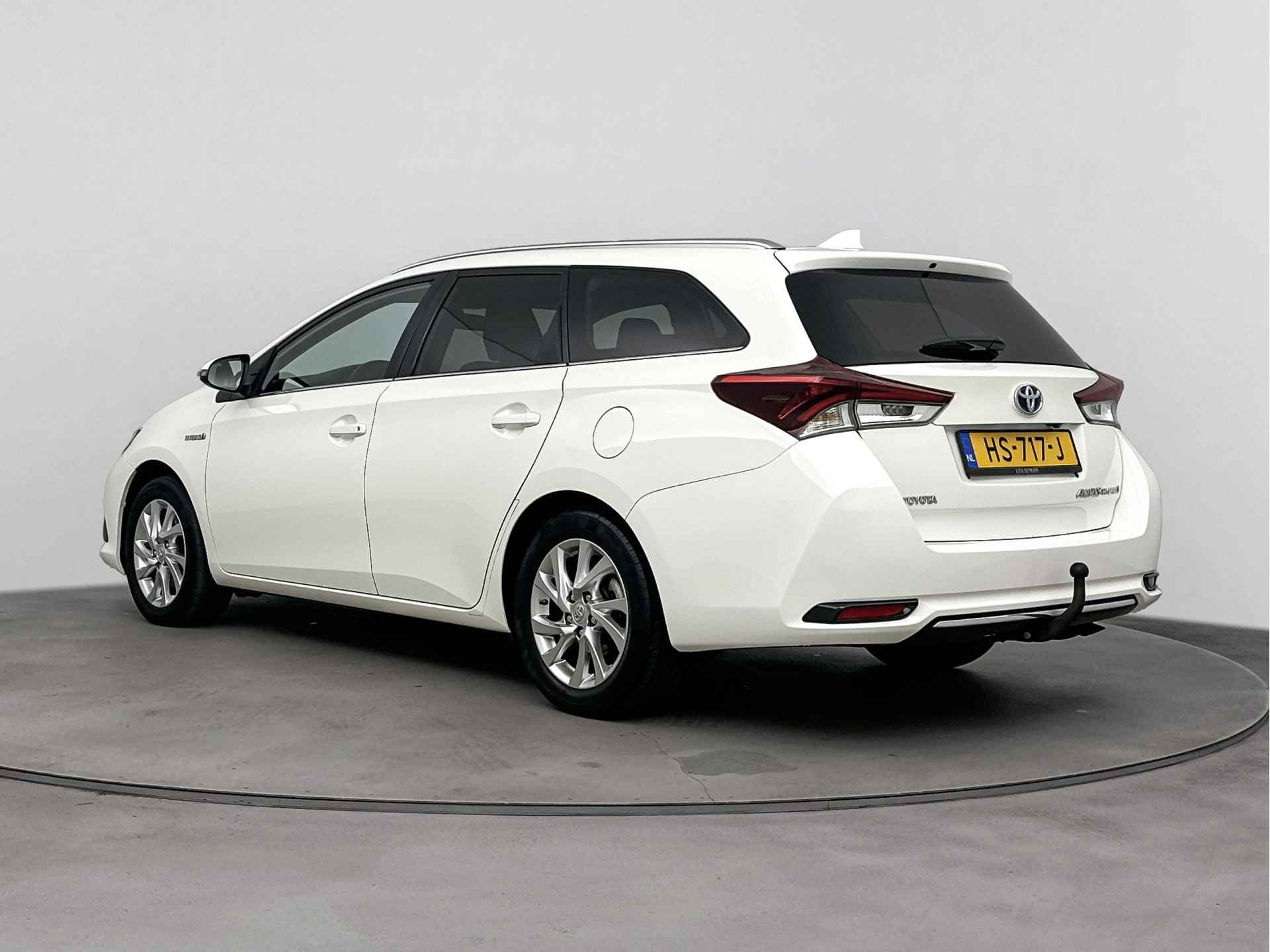 Toyota Auris Touring Sports 1.8 Hybrid Lease | Trekhaak | Panoramadak | Camera | Climate Control | - 15/41