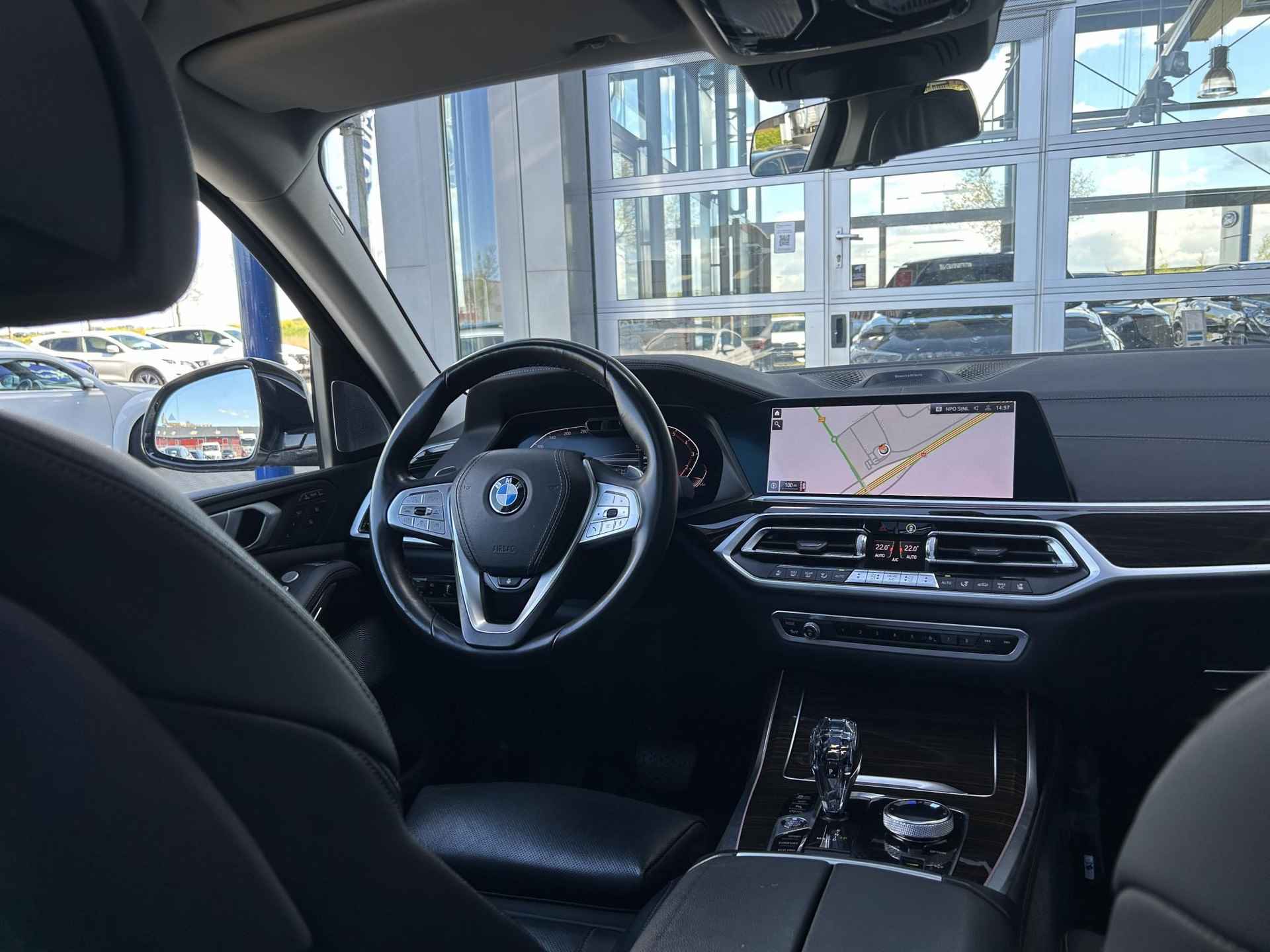 BMW X7 xDrive40i High Executive | Sky Lounge | Individual Uitgevoerd | 6-zitter | Bowers & Wilkins | Massagestoelen | Softclose | Stoelverwarming en verkoeling | Laserlicht | Trekhaak | 22'' | 360 camera | - 30/47