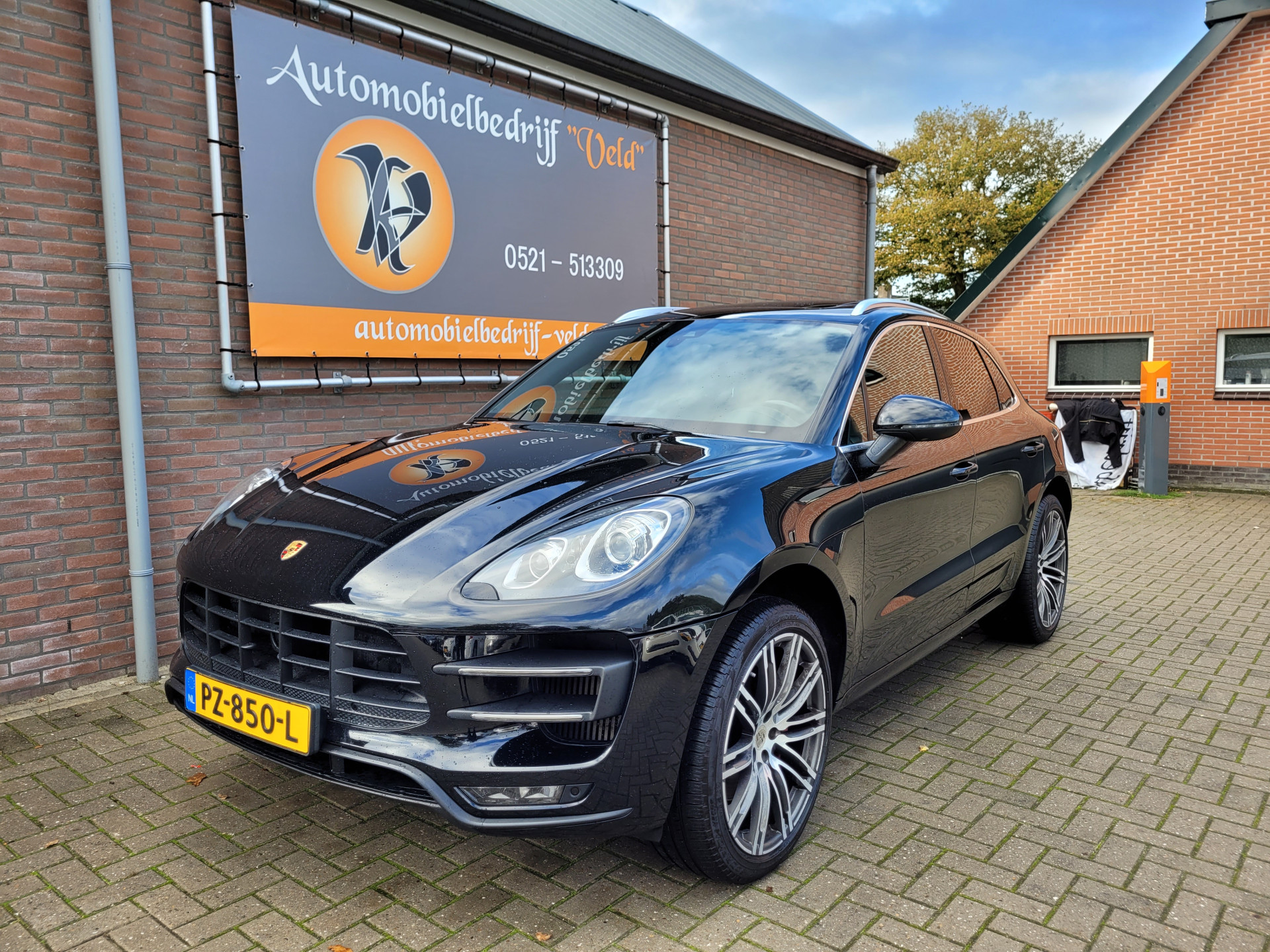 Porsche Macan 3.6 Turbo bij viaBOVAG.nl