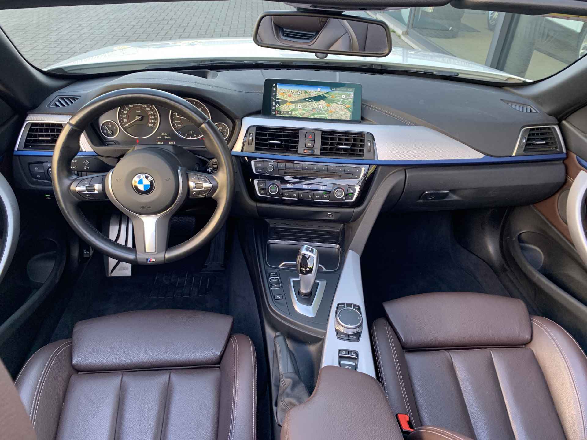 BMW 4 Serie Cabrio 420i M sport 420 Airscarf | Leer | Head-Up | Camera - 8/31