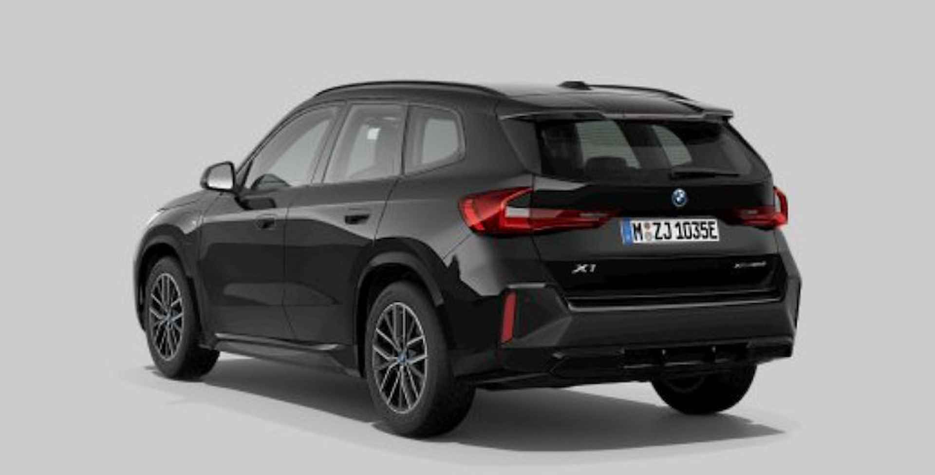 BMW X1 xDrive25e M Sport - Sportstoelen - Elektrisch verwarmde stoelen - Driving Assistant Plus - Automatisch dimmende binnen/buitenspiegel - Comfort Access - Grootlichtassistent - Dashboard Luxury - M Sportstuurwiel - - 2/18