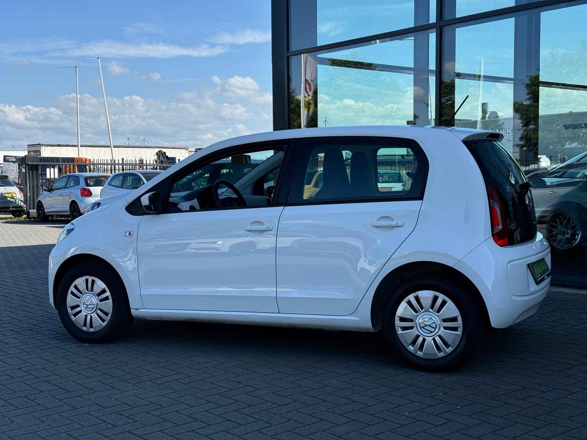 Volkswagen Up! 1.0 move up! * Airco * 5 Deurs - 2/22