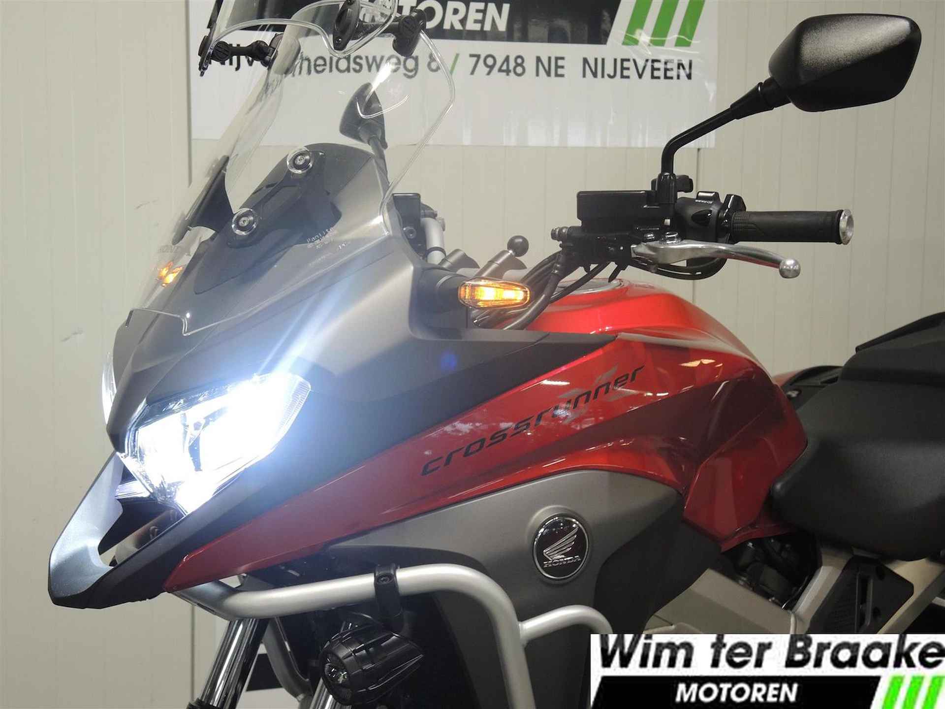 Honda VFR 800X Crossr. ABS - 2015 - 9/16