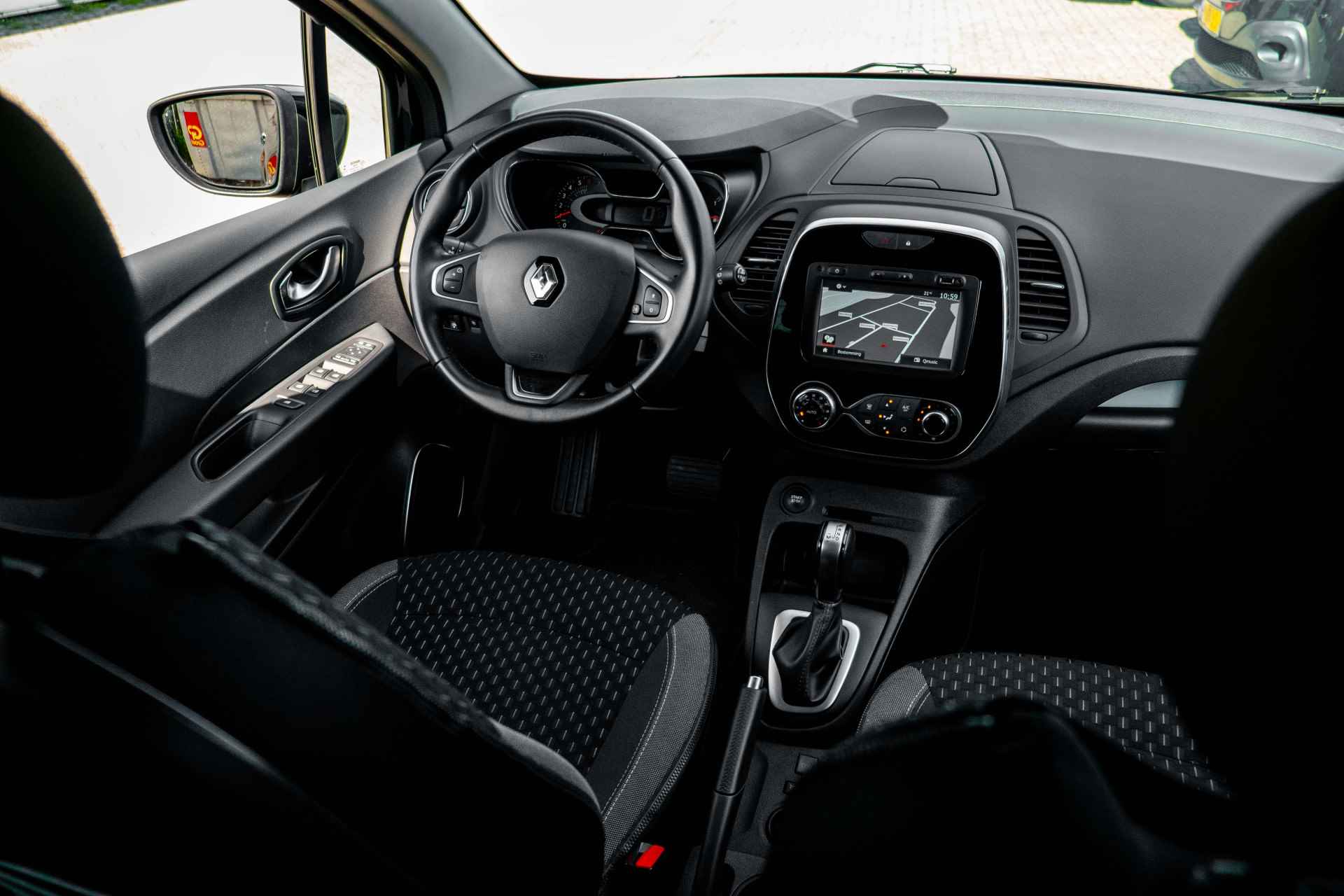 Renault Captur 1.2 120 PK TCe Intens | Automaat | Stoelverwarming | Camera achter | | incl. Bovag rijklaarpakket met 12 maanden garantie | - 28/40