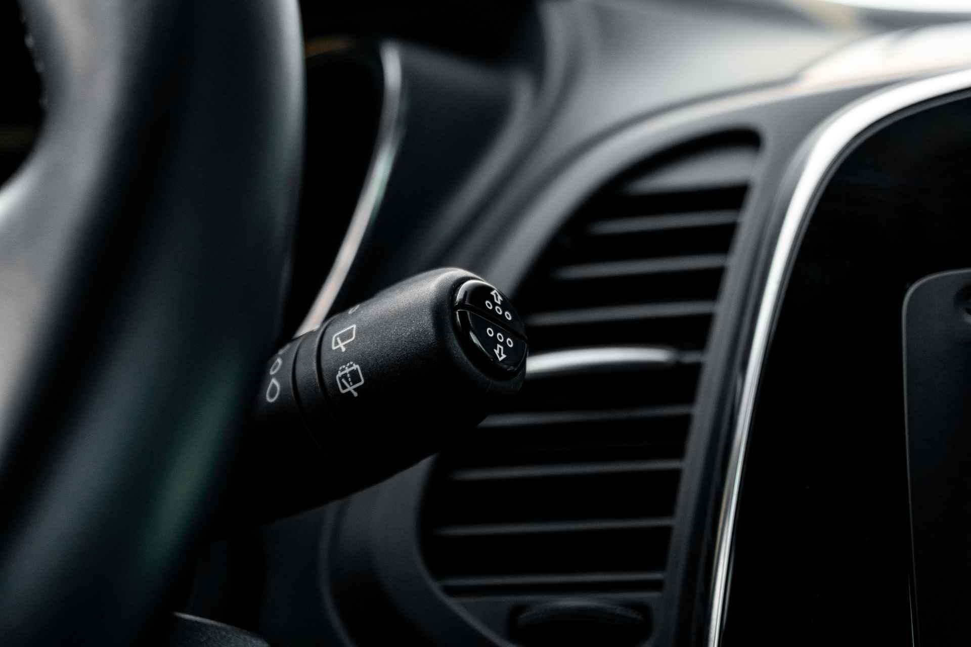 Renault Captur 1.2 120 PK TCe Intens | Automaat | Stoelverwarming | Camera achter | | incl. Bovag rijklaarpakket met 12 maanden garantie | - 33/40