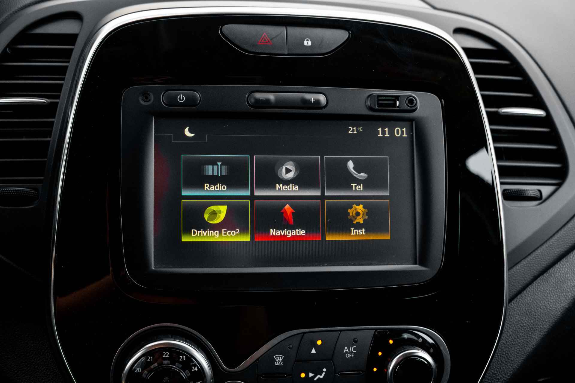 Renault Captur 1.2 120 PK TCe Intens | Automaat | Stoelverwarming | Camera achter | | incl. Bovag rijklaarpakket met 12 maanden garantie | - 36/40