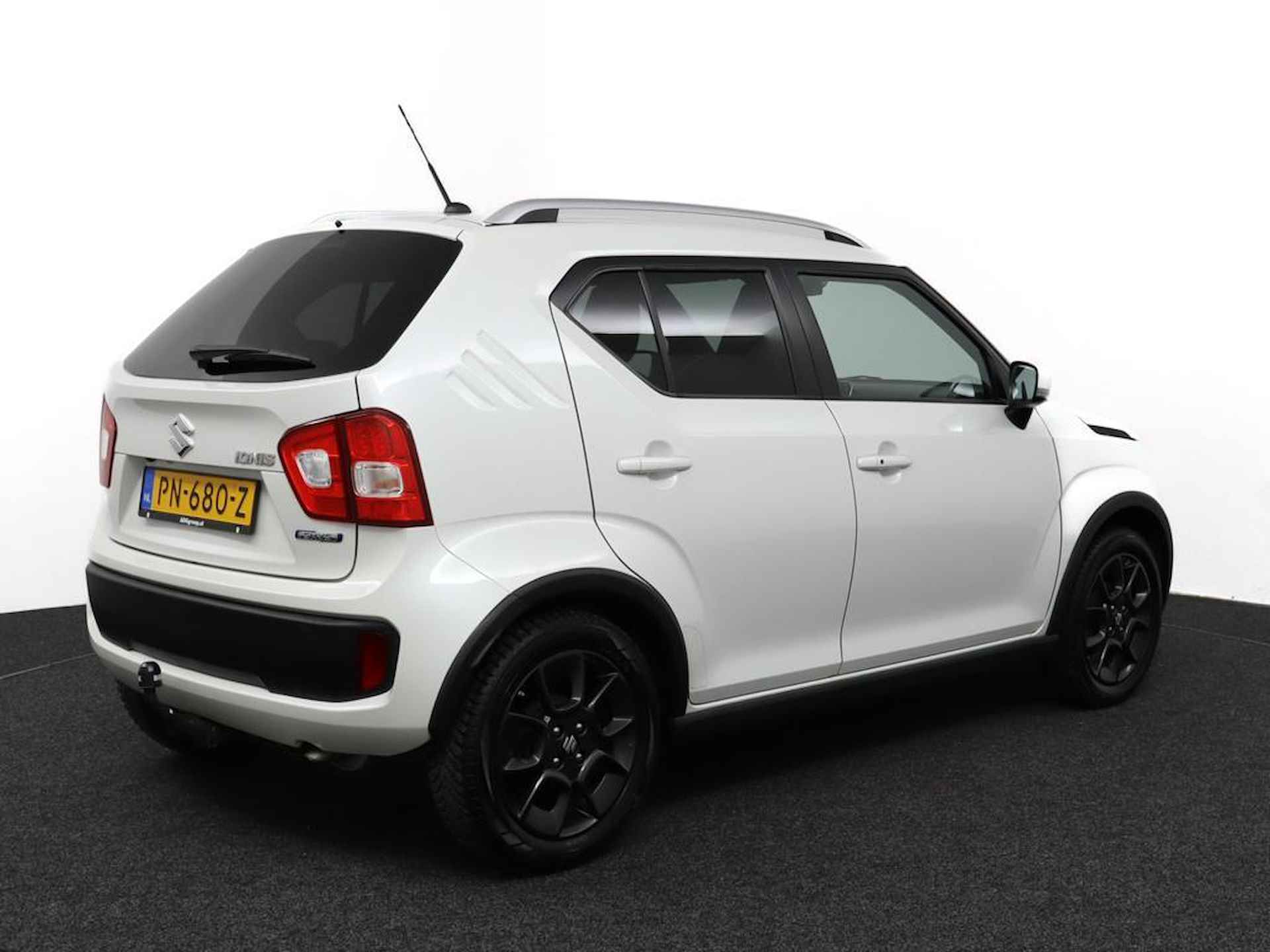 Suzuki Ignis 1.2 Stijl Smart Hybrid | Climate control | Cruise control | Navigatie | Trekhaak | Stoelverwarming | - 2/51