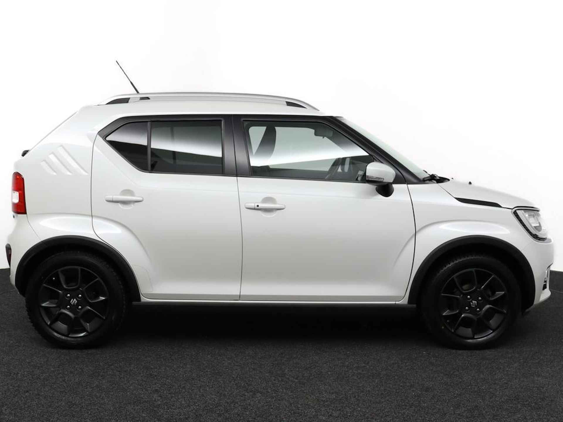 Suzuki Ignis 1.2 Stijl Smart Hybrid | Climate control | Cruise control | Navigatie | Trekhaak | Stoelverwarming | - 13/51