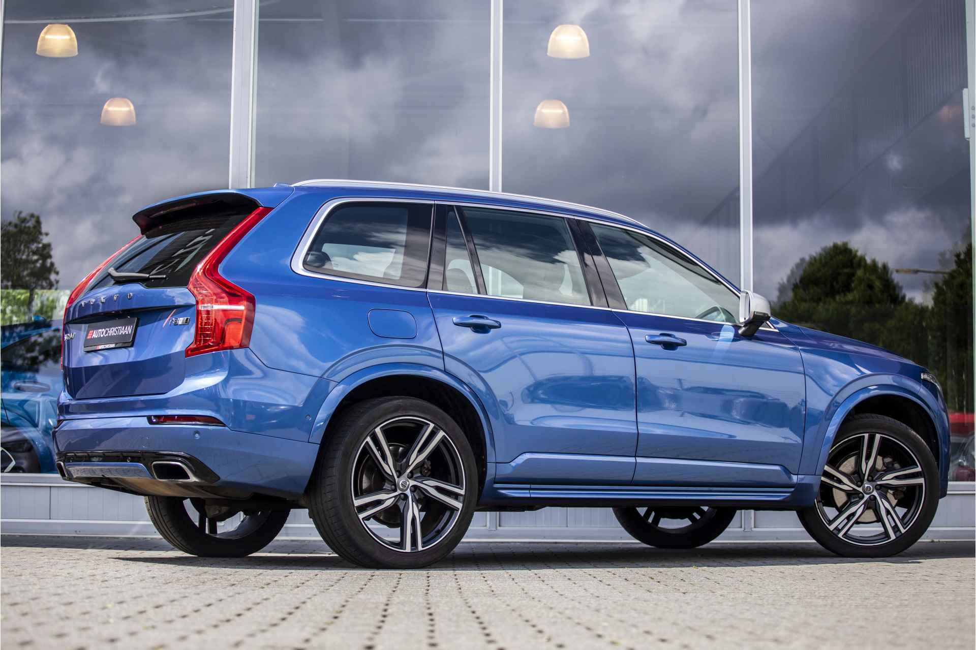 Volvo XC90 2.0 T8 Twin Engine AWD Inscription | Rijklaar | 7p. | Pano | NL Auto | R-Design | 22" | E-Trekhaak | - 2/43