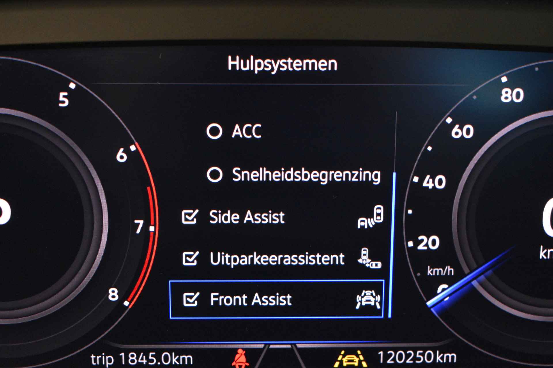 Volkswagen Tiguan R-line Panodak Haed-up Dode detec Virtual 360º Cam Discverpro Navi - 27/59