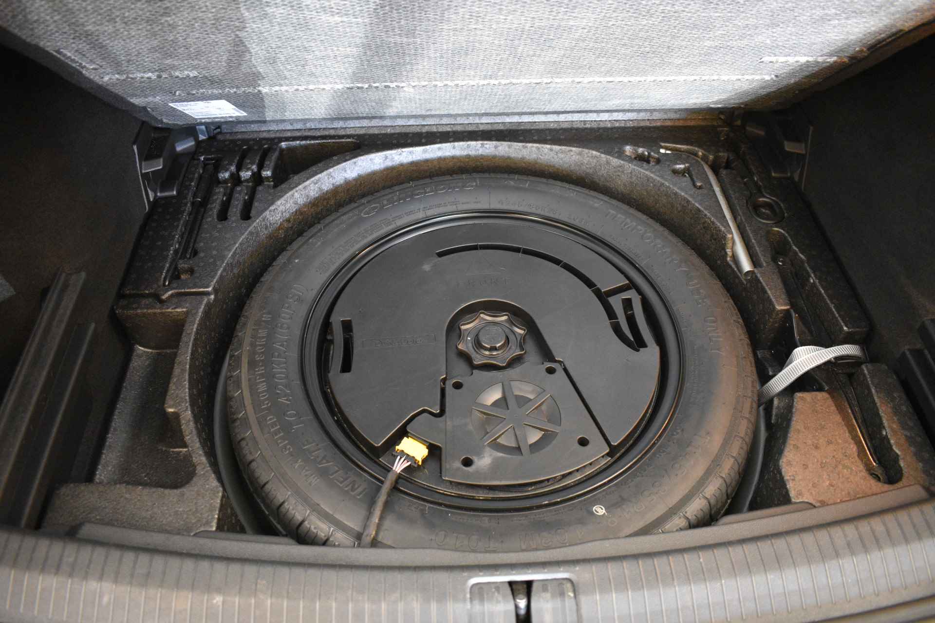 Volkswagen Tiguan R-line Panodak Haed-up Dode detec Virtual 360º Cam Discverpro Navi - 34/59