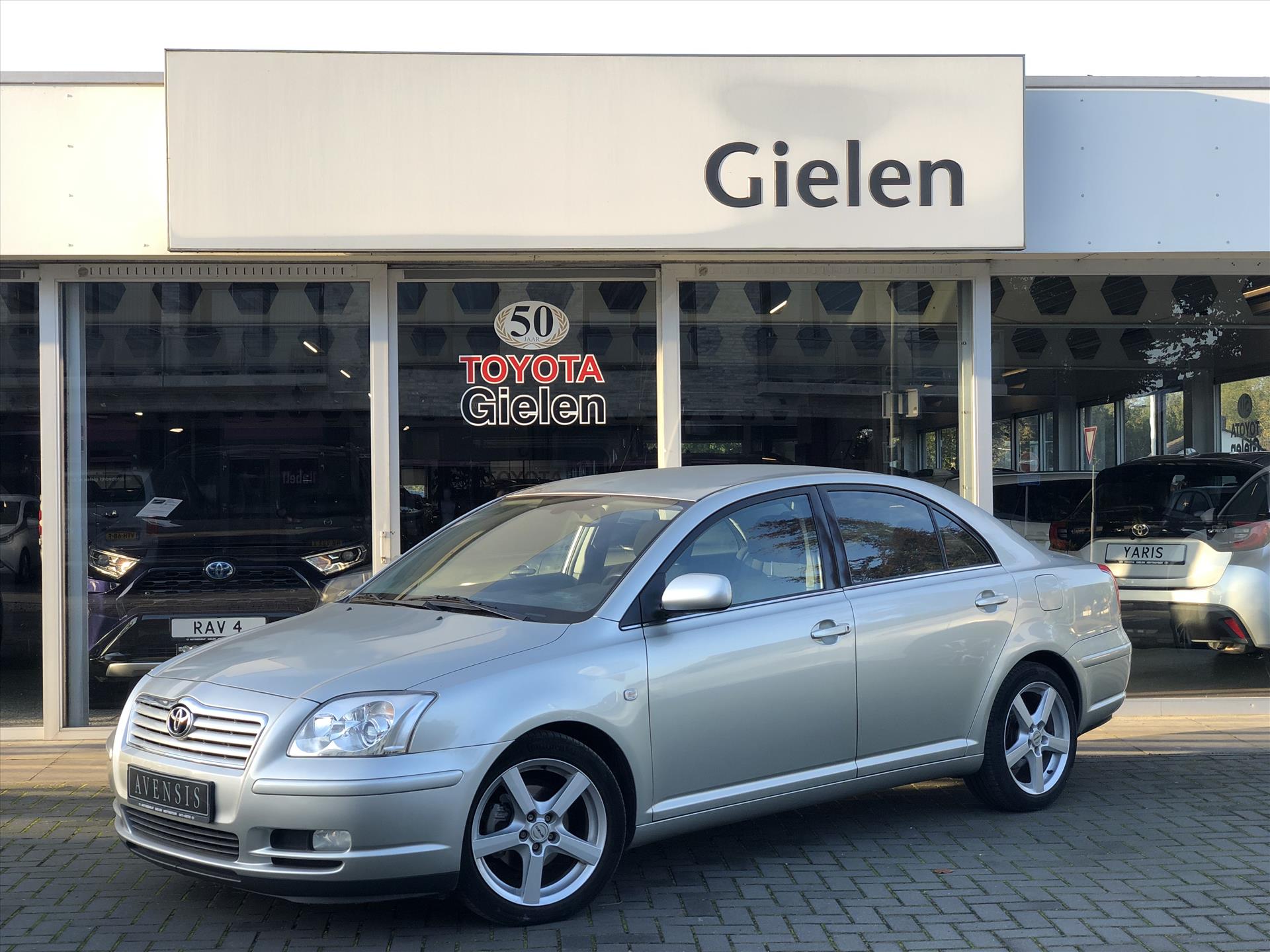 TOYOTA Avensis 1.8 LINEA Sol | 1e eigenaar, Climate Control, Trekhaak, Zeer netjes, Dealeronderhouden