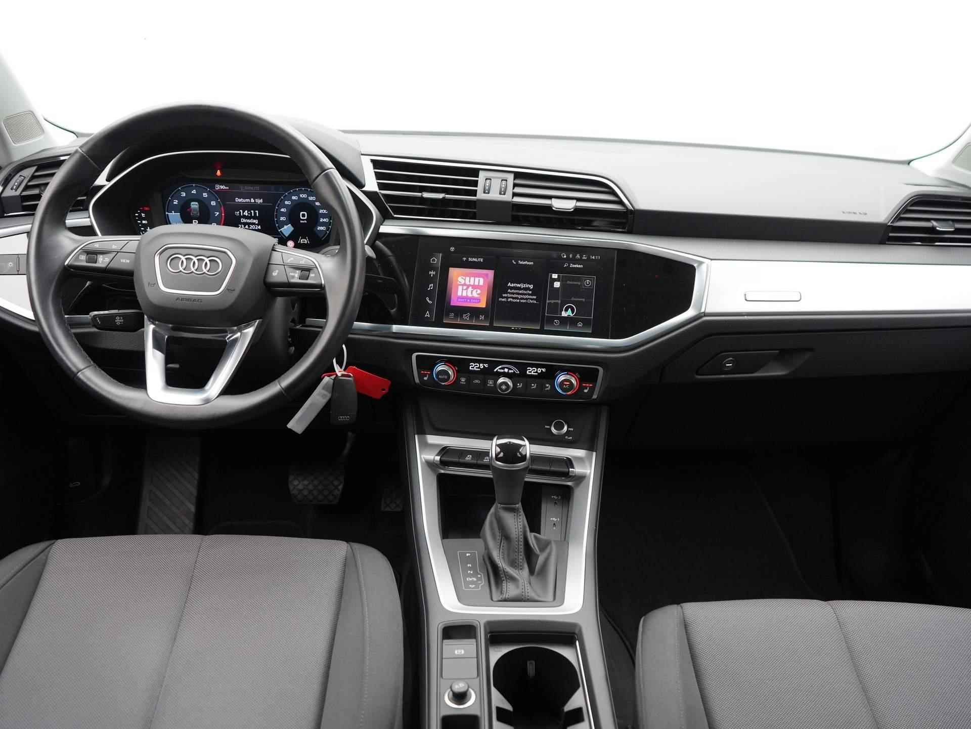 Audi Q3 35 TFSI Advanced Edition Panoramadak / Virtual Cockpit / Navigatie / Stoelverwarming - 12/44