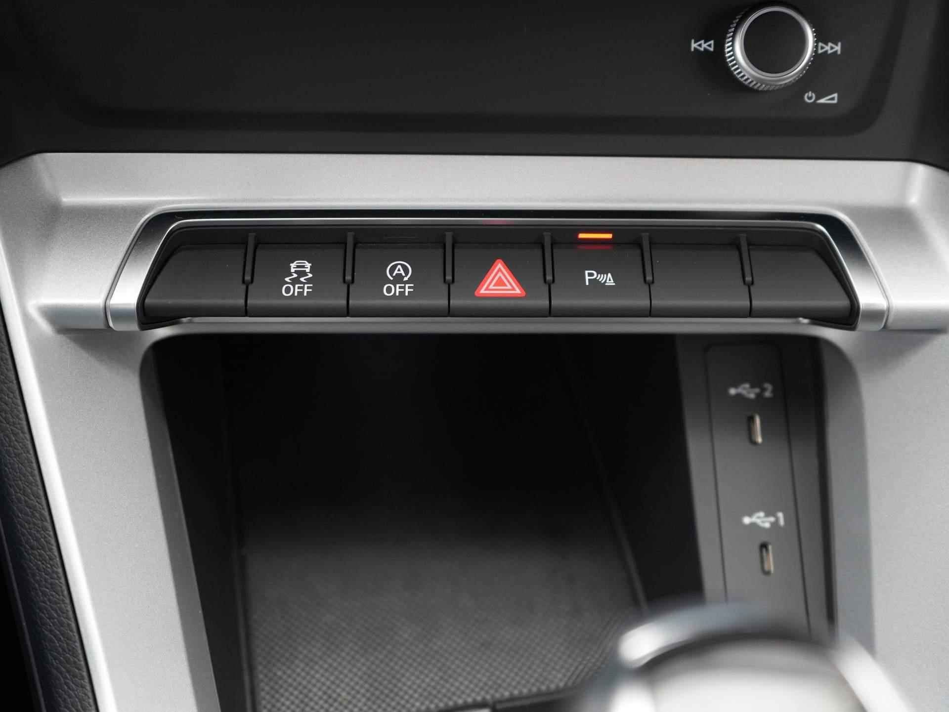 Audi Q3 35 TFSI Advanced Edition Panoramadak / Virtual Cockpit / Navigatie / Stoelverwarming - 25/44