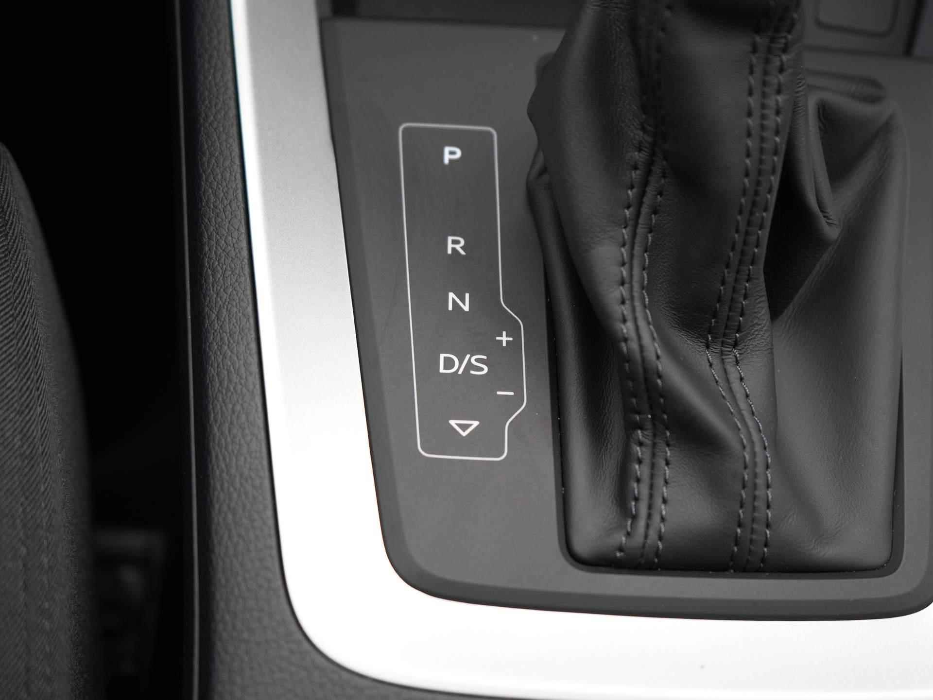 Audi Q3 35 TFSI Advanced Edition Panoramadak | Virtual Cockpit | Navigatie | Stoelverwarming - 26/44