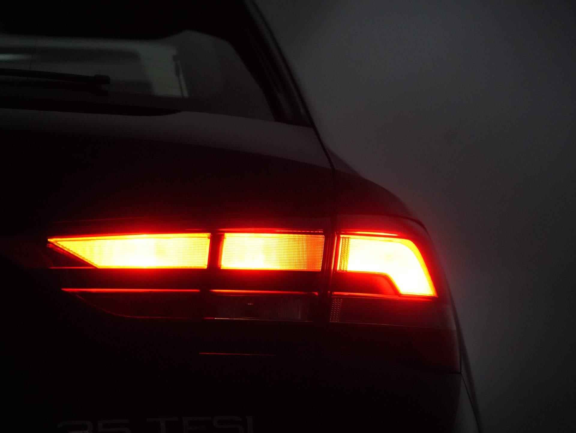 Audi Q3 35 TFSI Advanced Edition Panoramadak / Virtual Cockpit / Navigatie / Stoelverwarming - 44/44