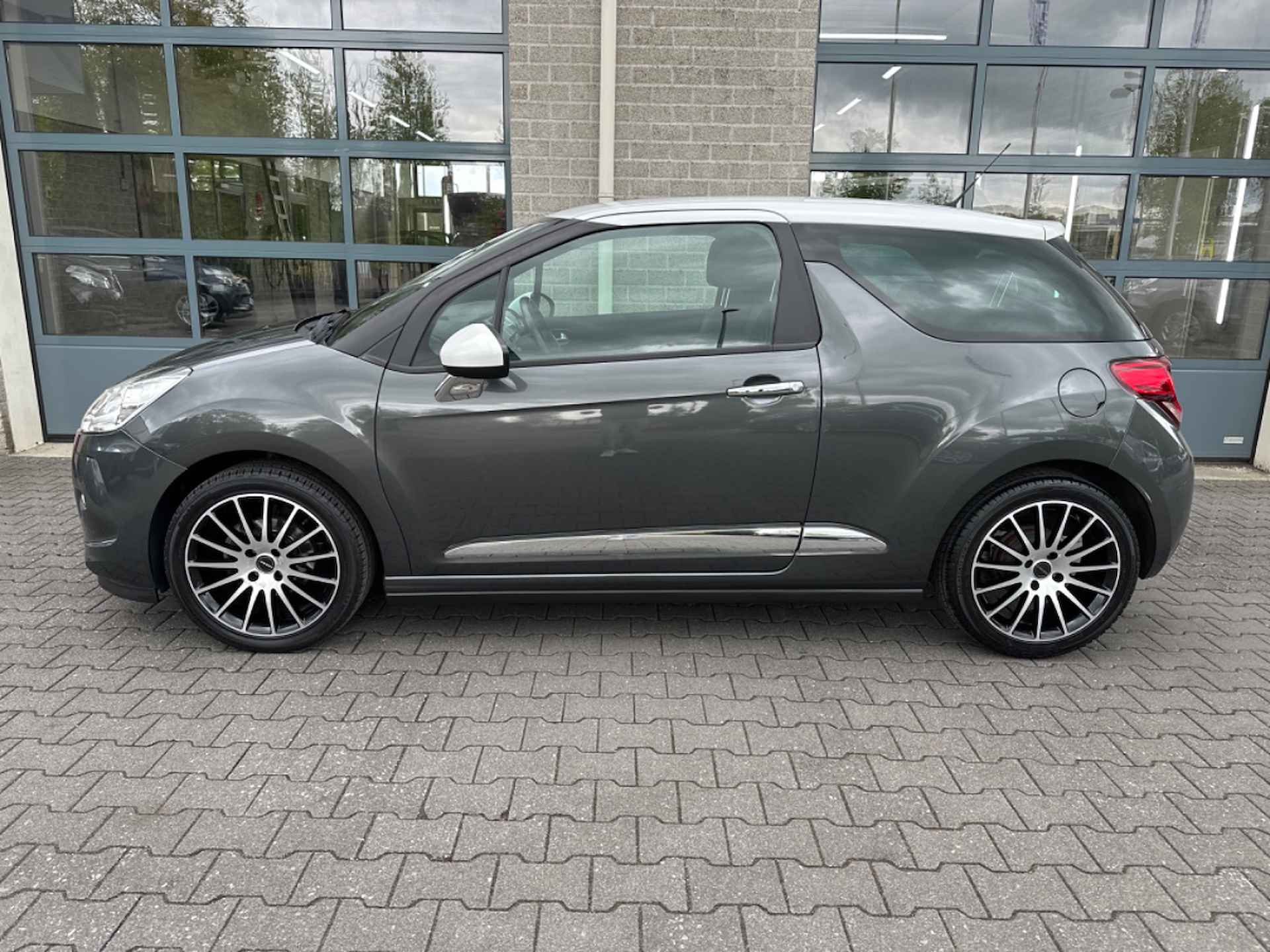 Citroen DS3 1.2 VTi Chic | CLIMA | - 2/21