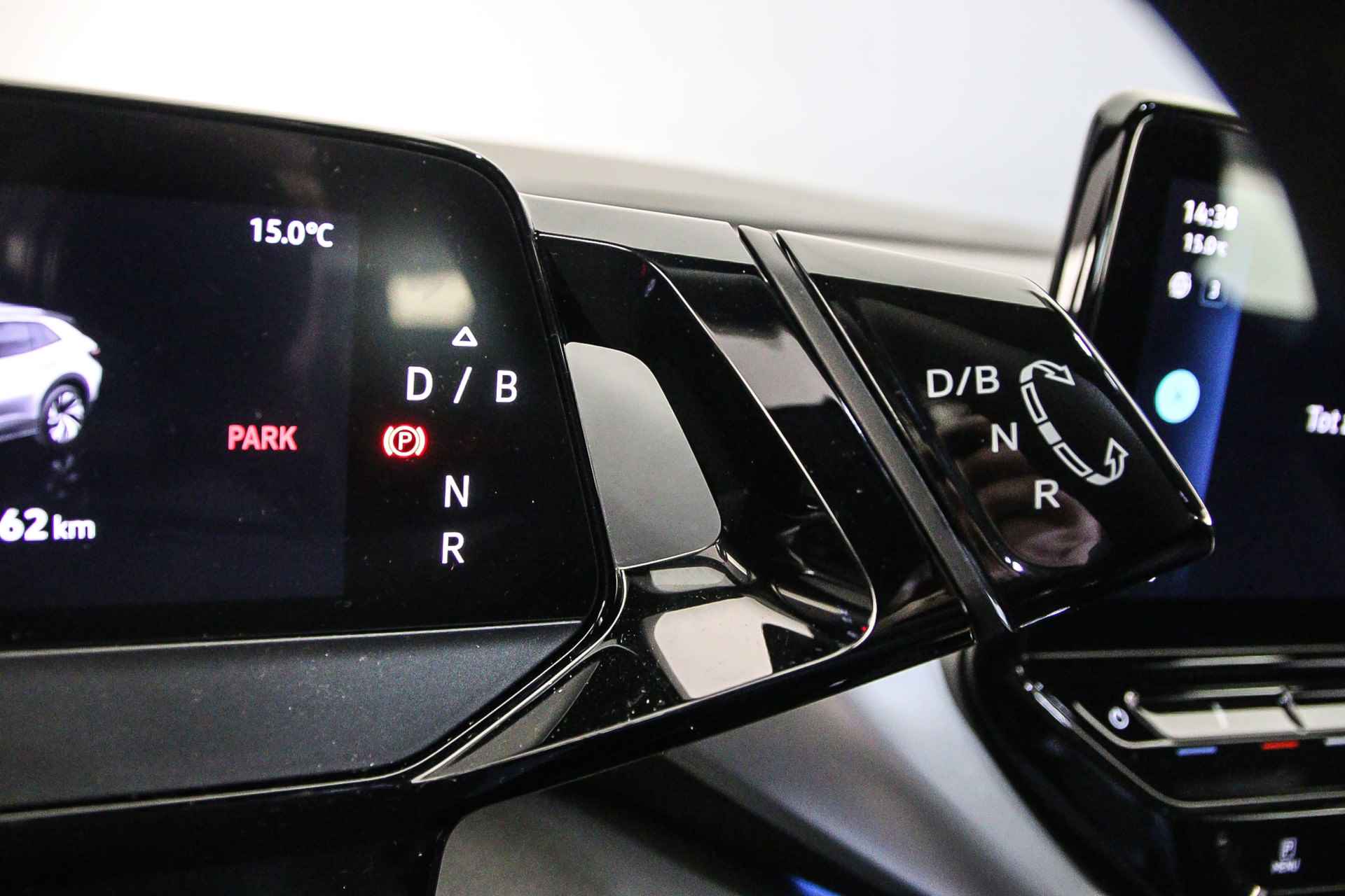 Volkswagen ID.4 Pro 174pk Automaat Adaptive cruise control, Parkeersensoren, Navigatie, Airco, DAB, App connect, LED verlichting - 12/39