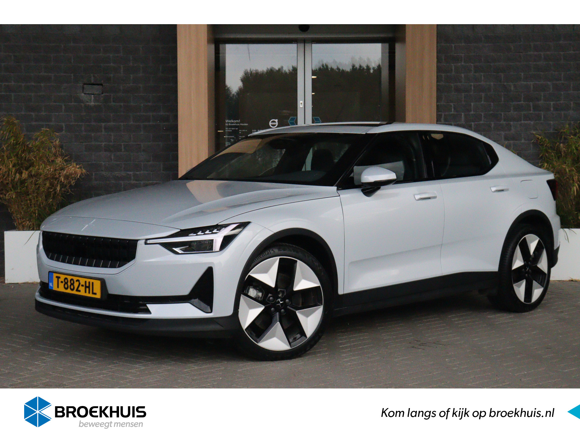 Polestar 2 Single Motor 69 kWh | Panoramadak | Camera | Harman Kardon | Elektrisch verstelbare bestuurdersstoel met geheugen | Elektrisch v