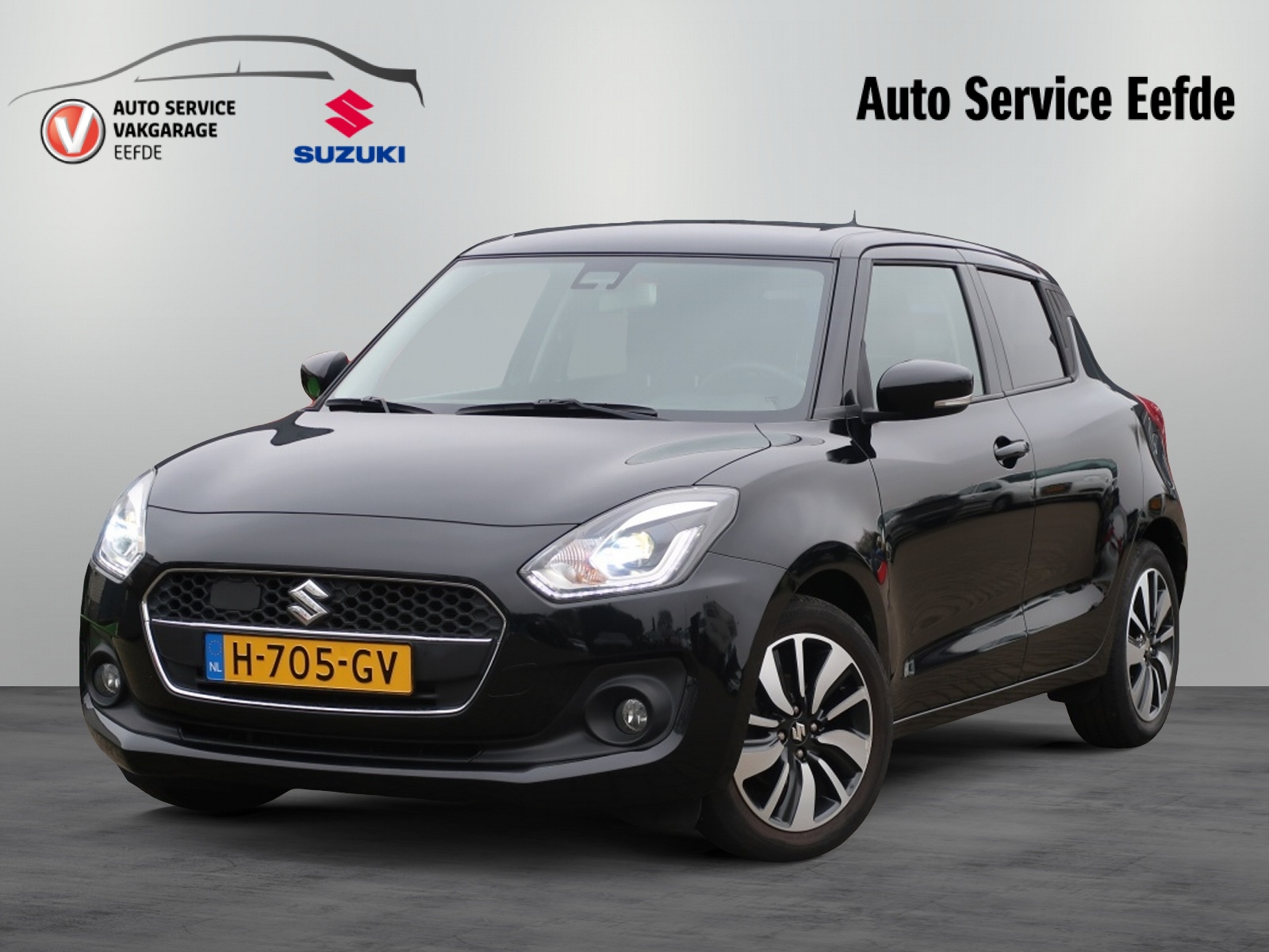 Suzuki Swift 1.2 Stijl Smart Hybride / Navigatie / Stoelverwarming