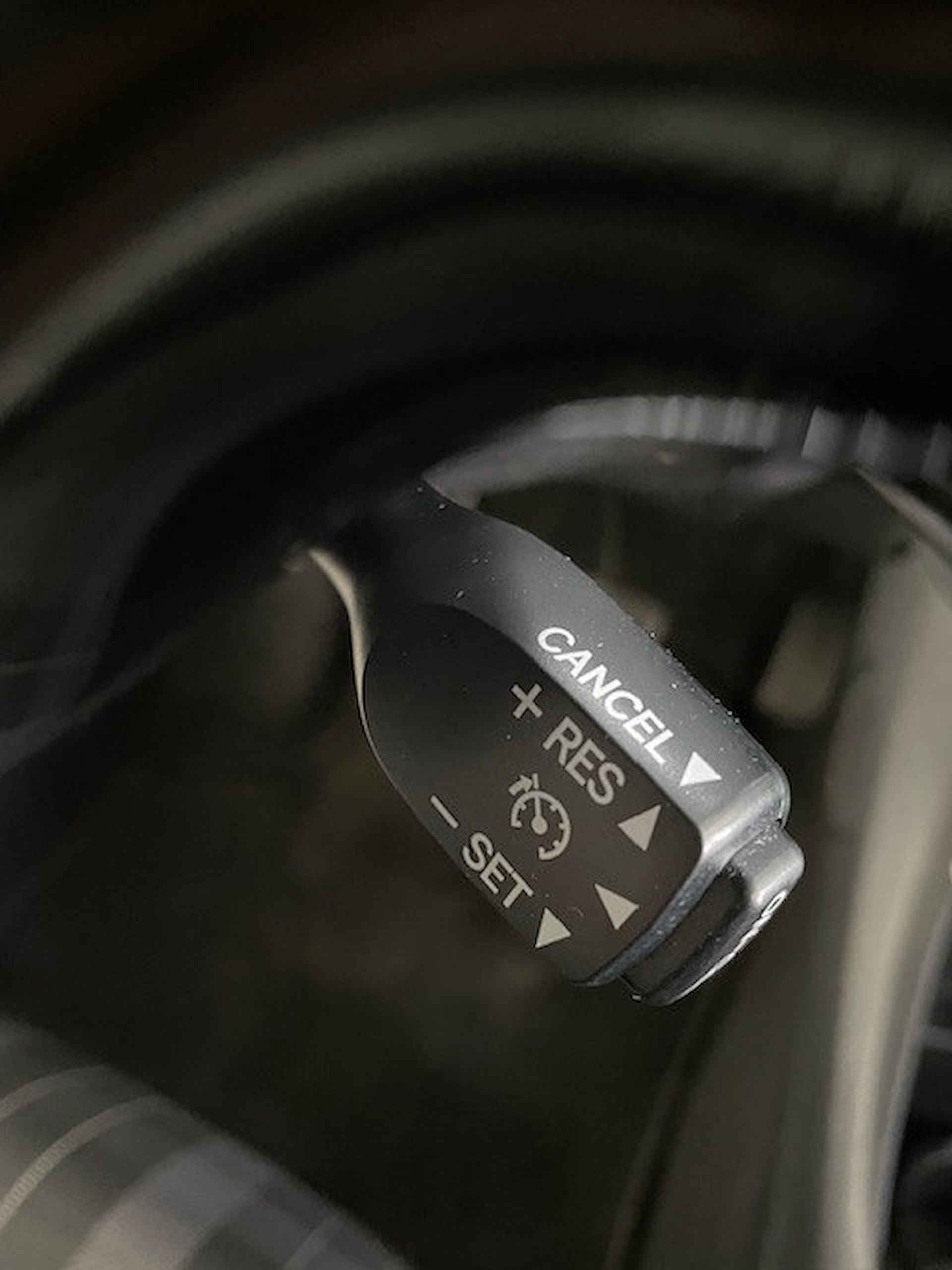 Peugeot 108 1.0 e-VTi 68pk 5D Allure/Carplay/Android/navigatie - 24/27