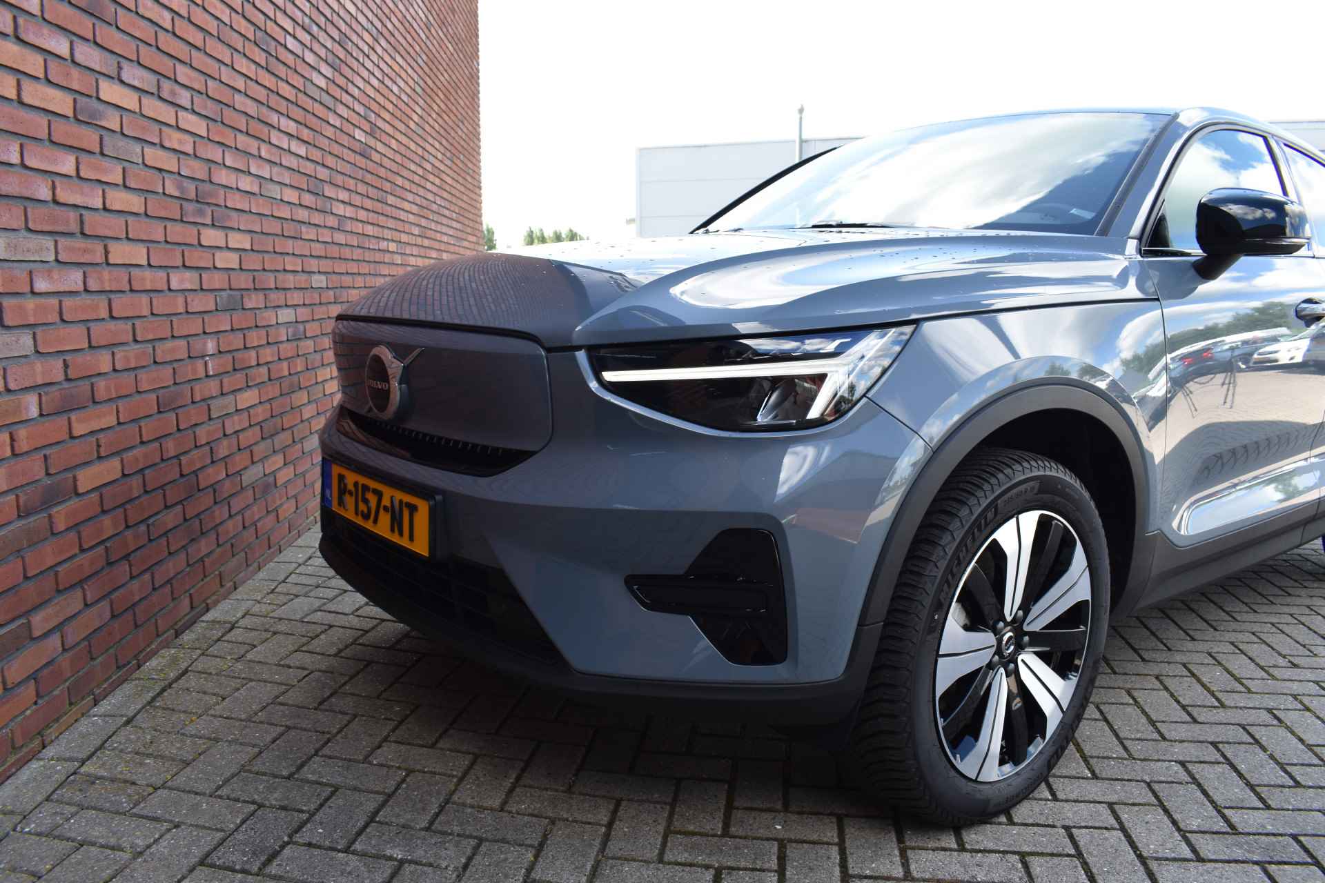 Volvo C40 Recharge Twin 408PK Plus / Pilot Assist / Luxe bekleding / All Season / - 3/35