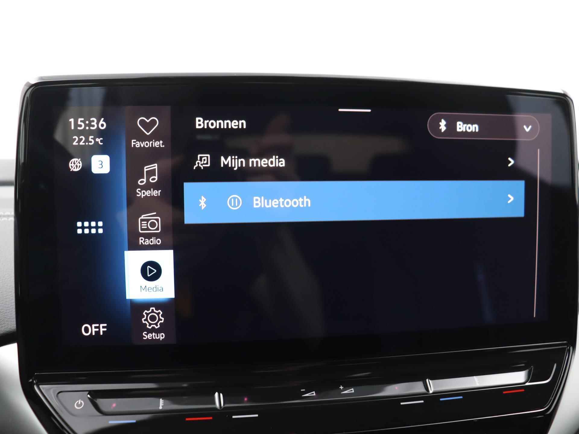 Volkswagen ID.5 Pro 77 kWh Automaat | Achteruitrijcamera | Navigatiesysteem | Keyless entry | Multimedia-voorbereiding | Luxe interieur afwerking | Cruise control adaptief | Apple Carplay/Android Auto | - 16/28