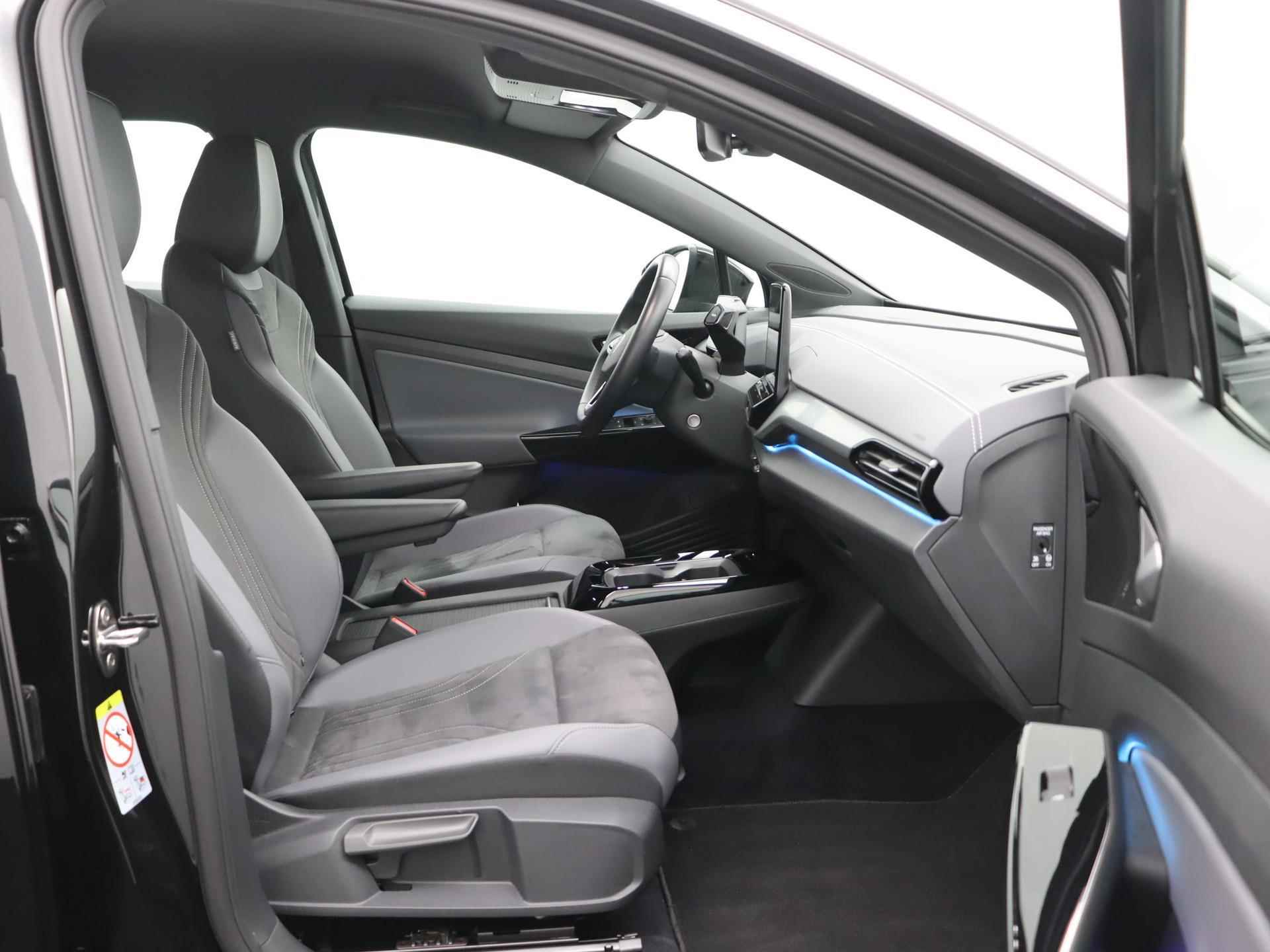 Volkswagen ID.5 Pro 77 kWh Automaat | Achteruitrijcamera | Navigatiesysteem | Keyless entry | Multimedia-voorbereiding | Luxe interieur afwerking | Cruise control adaptief | Apple Carplay/Android Auto | - 24/28