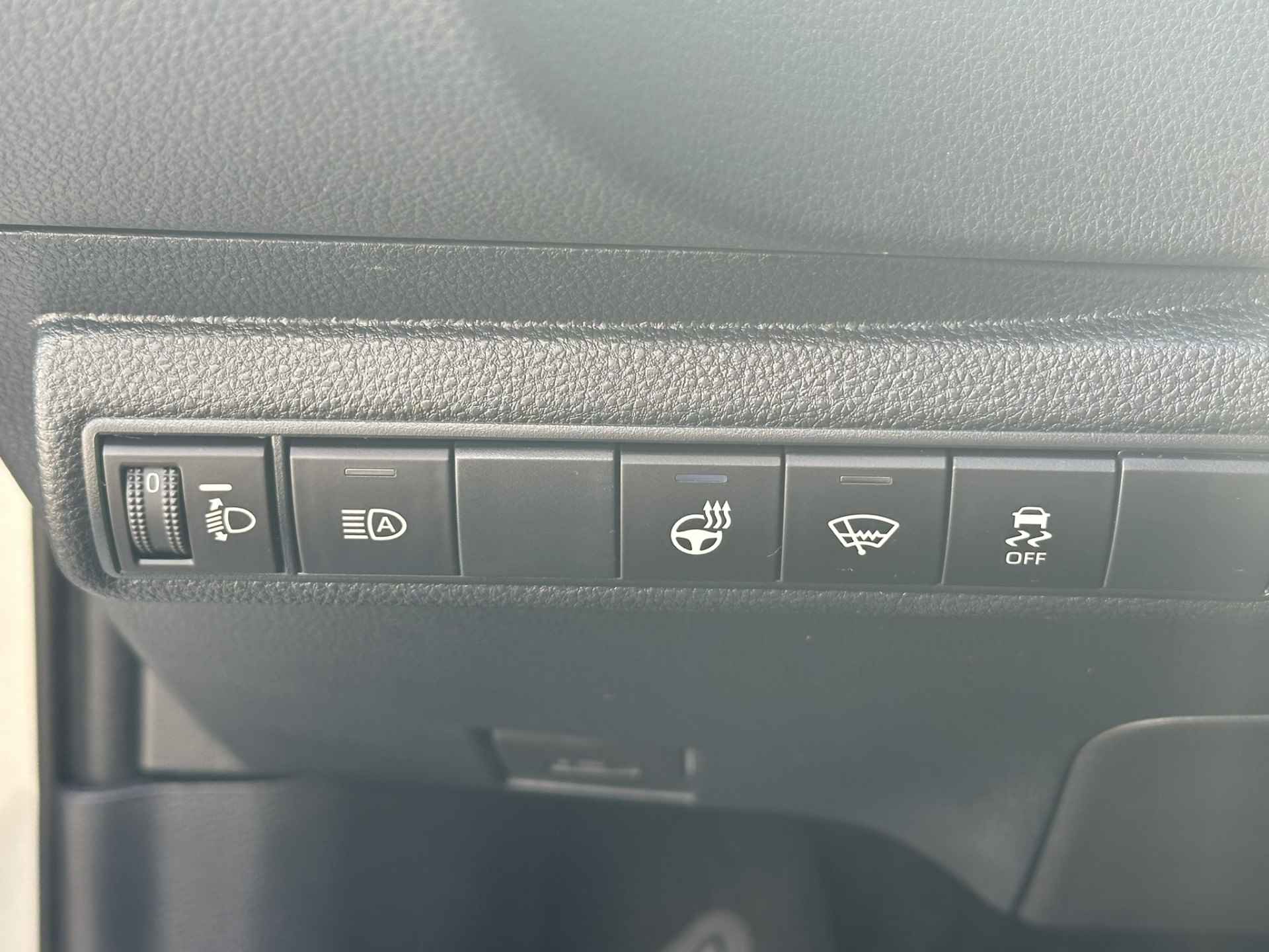 Suzuki Swace 1.8 Hybrid Select | LED | Apple Carplay | DAB+ | Adaptive Cruise | Camera | Stuur- en Stoelverwarming - 26/77