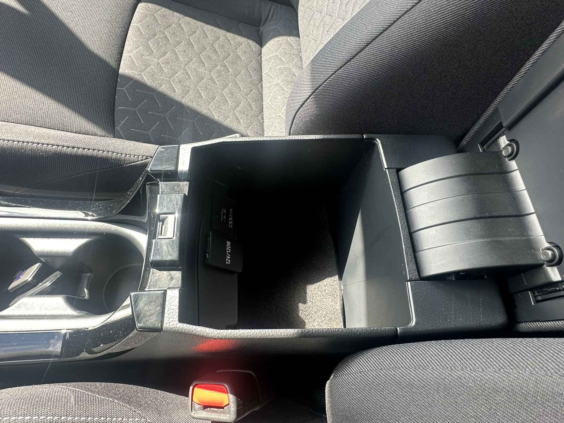 Suzuki Swace 1.8 Hybrid Select | LED | Apple Carplay | DAB+ | Adaptive Cruise | Camera | Stuur- en Stoelverwarming - 28/77